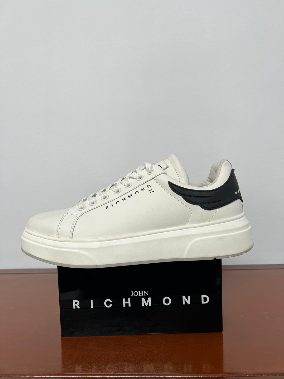 20107 Sneakers Action White Woman