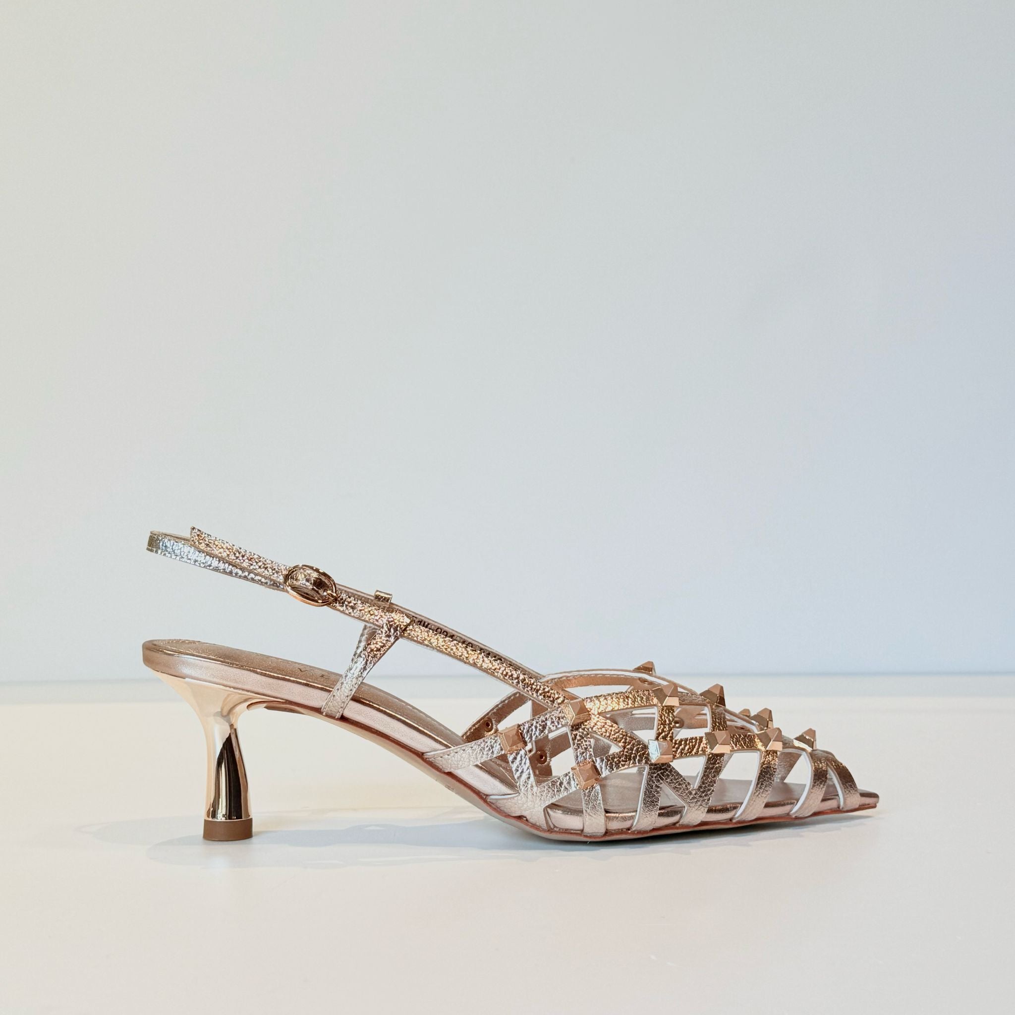 S5-921-10 CHANEL Sfilata Borchie Gold