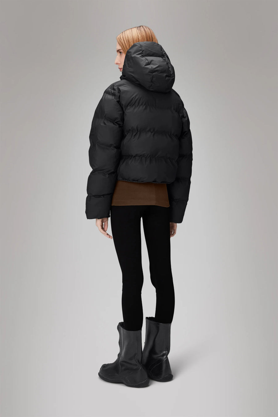 W4-15150 Piumino Alta Short Puffer Black Woman