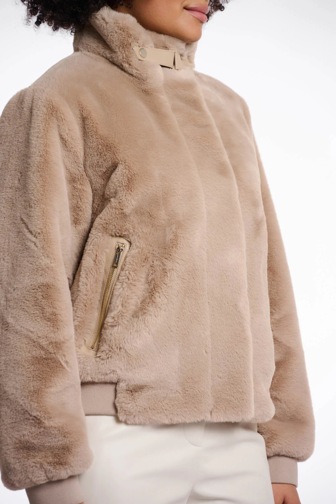 W5-AMBRA Short Jacket Fur OAT