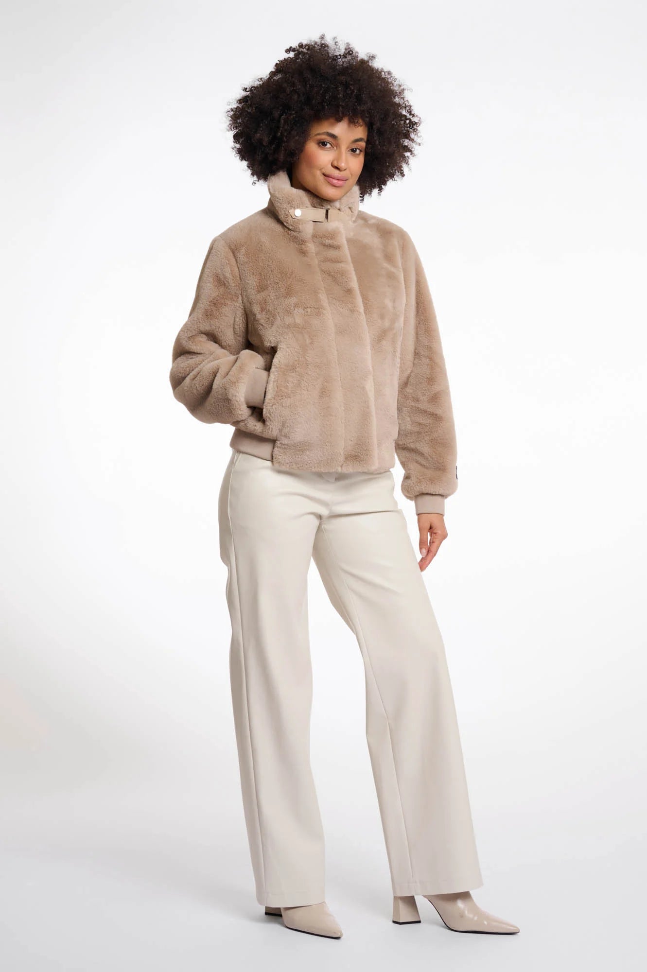 W5-AMBRA Short Jacket Fur OAT