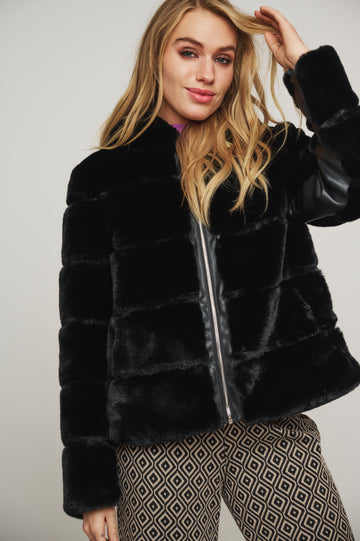 W4-AZA Short Faux Fur Jacket Black