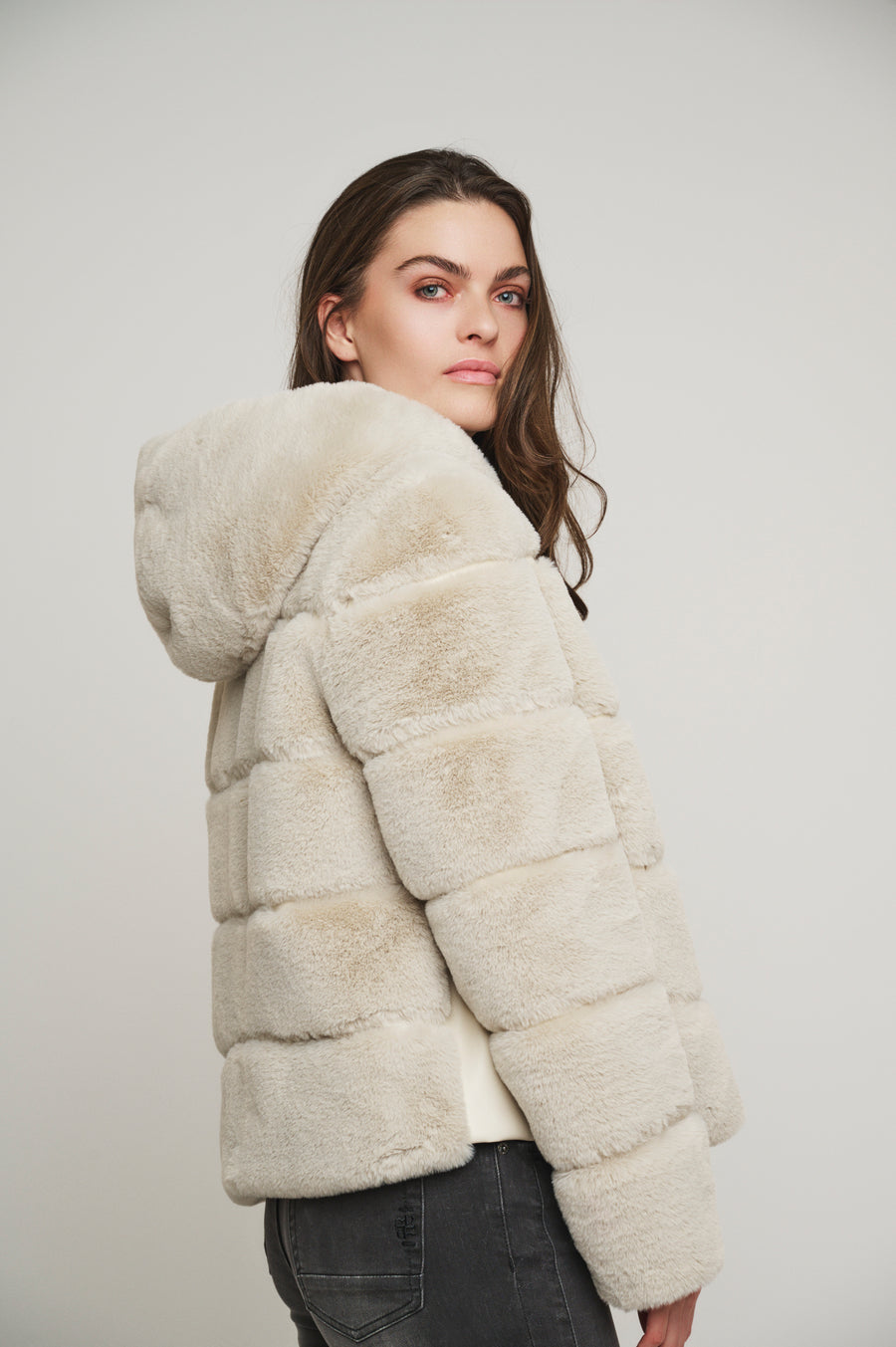 W4-AZA Short Faux Fur Jacket Birch