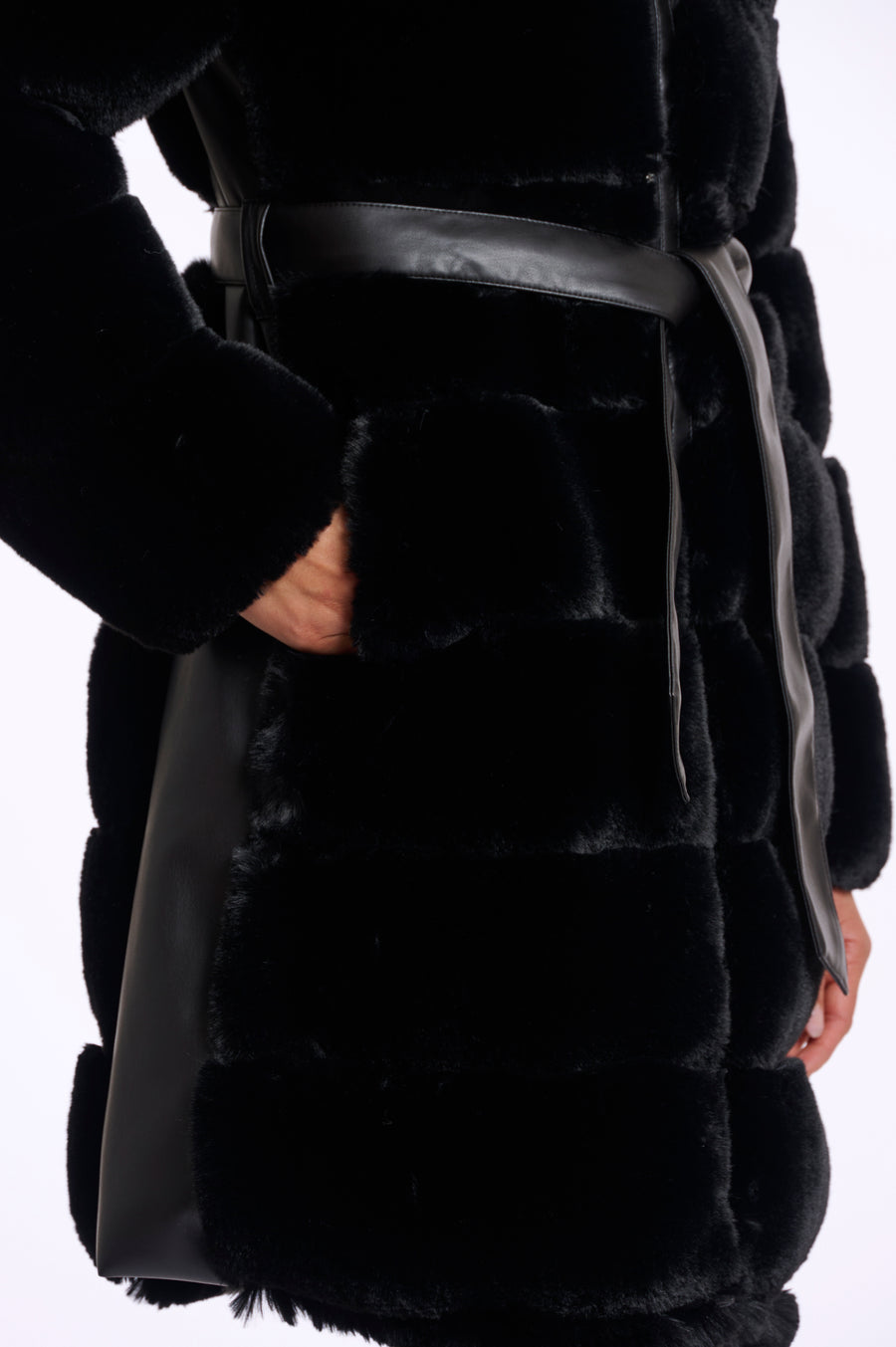 W5-BRIDGET Coat Fur Black