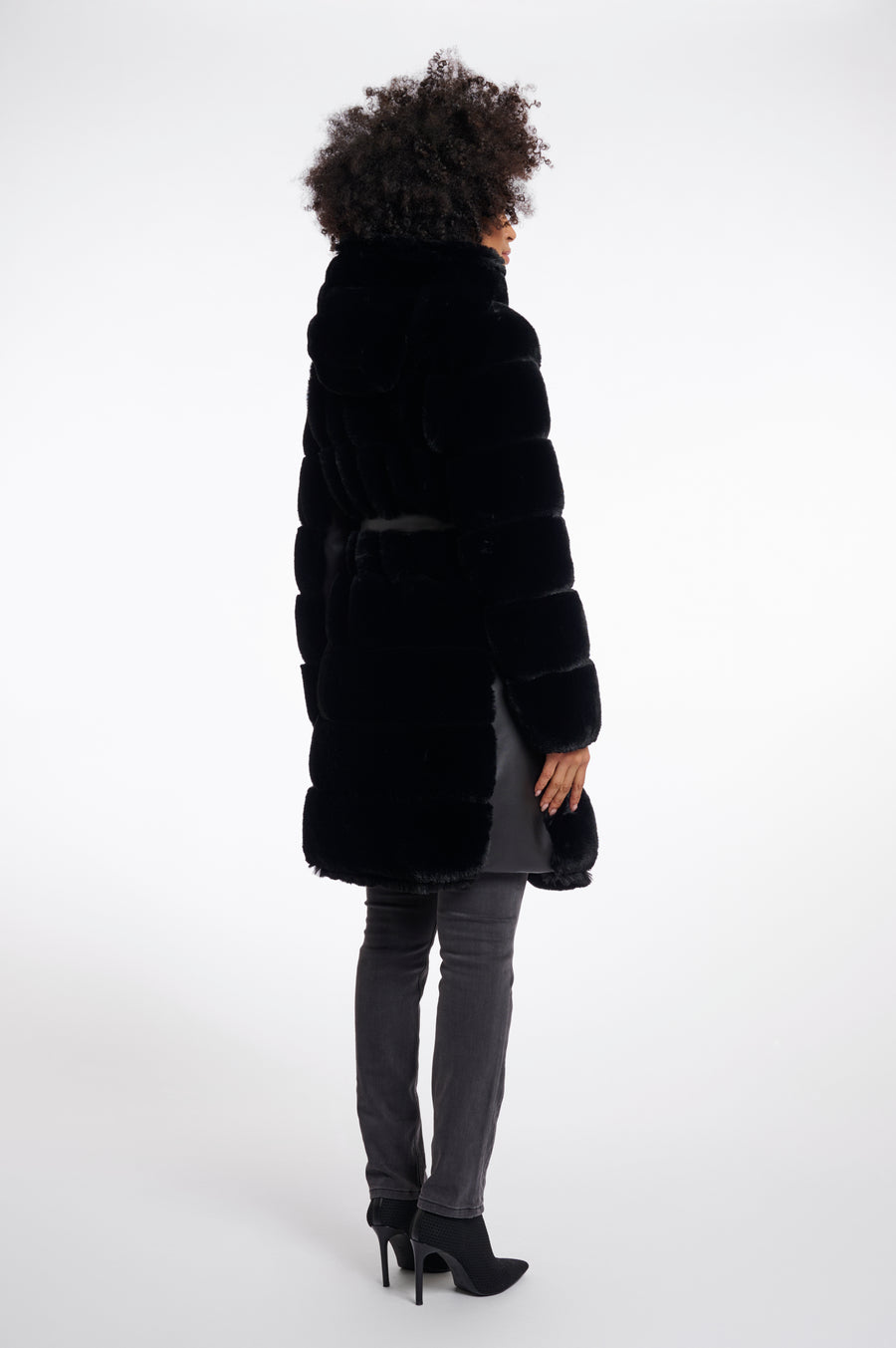 W5-BRIDGET Coat Fur Black