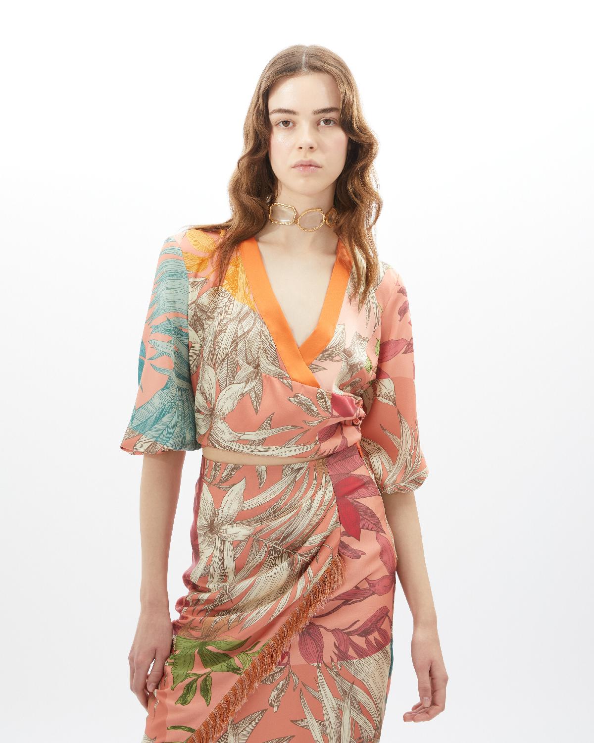 S5-BL006 Blusa Cropped a Fantasia