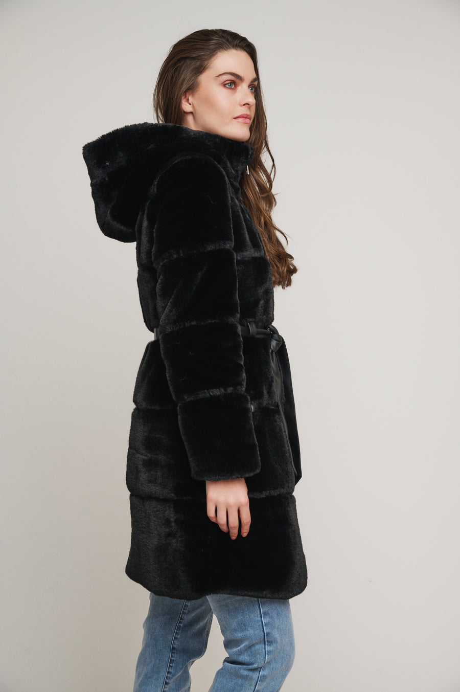 W4-HARVARD Coat Hood Fur Black