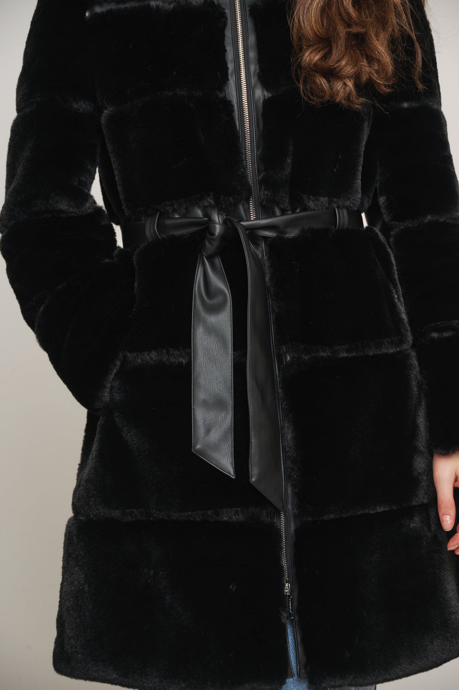 W4-HARVARD Coat Hood Fur Black