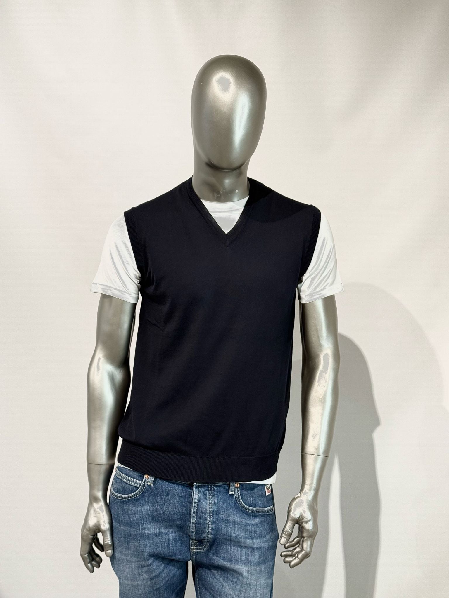 S5-2110 Gilet Scollo V Rasato Notte Man