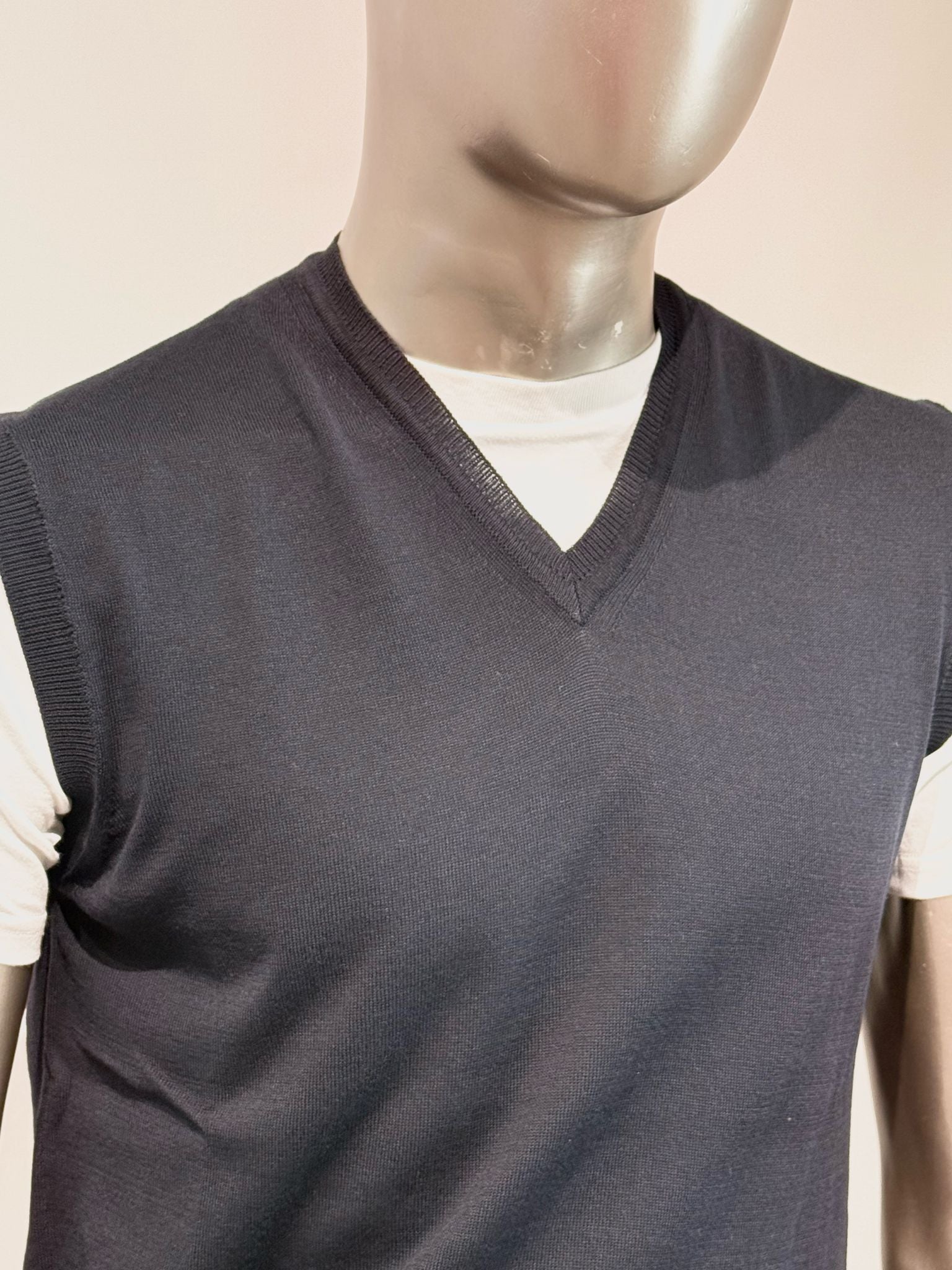 S5-2110 Gilet Scollo V Rasato Notte Man