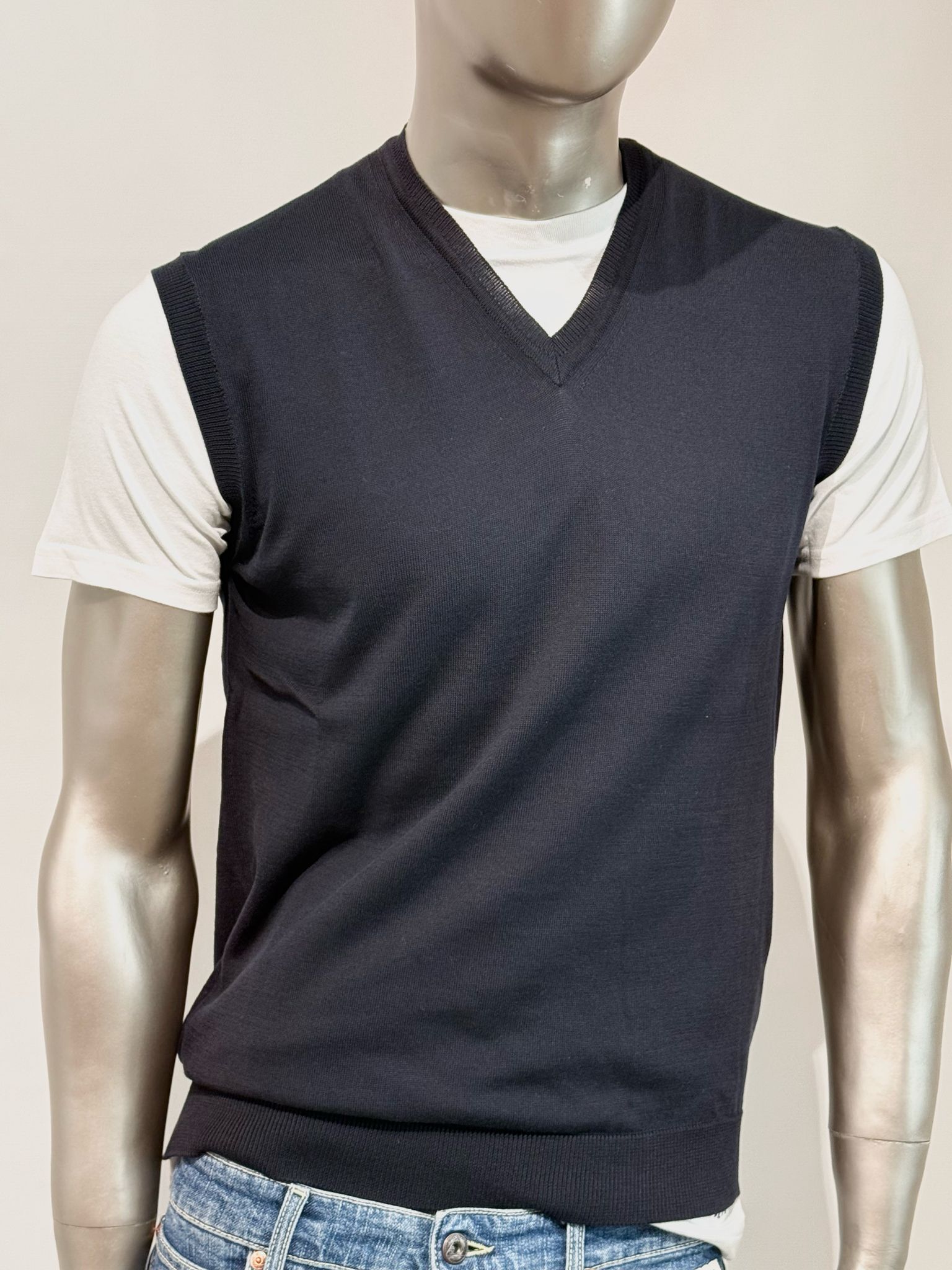 S5-2110 Gilet Scollo V Rasato Notte Man