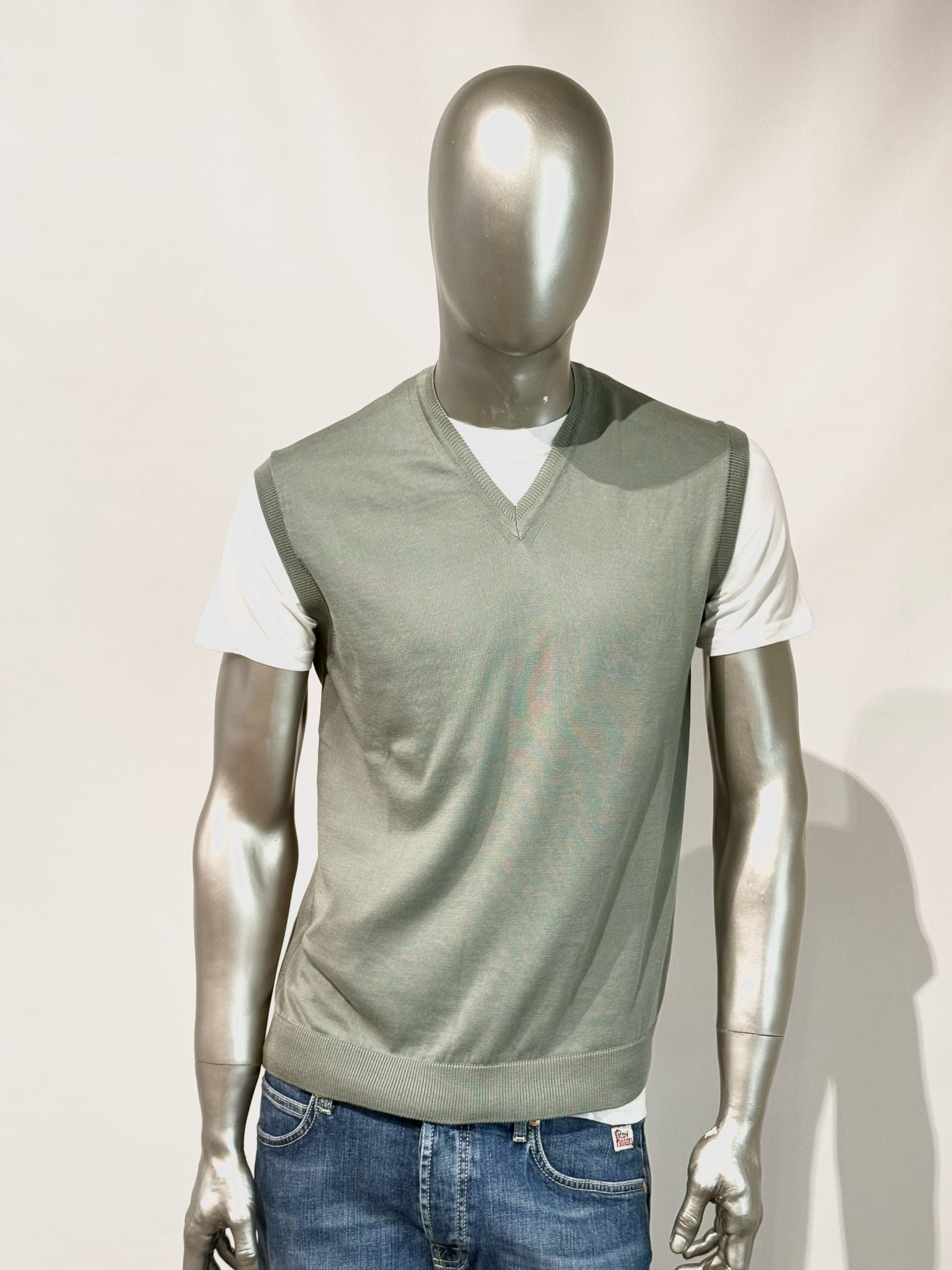 S5-2110 Gilet Scollo V Rasato Salvia Man