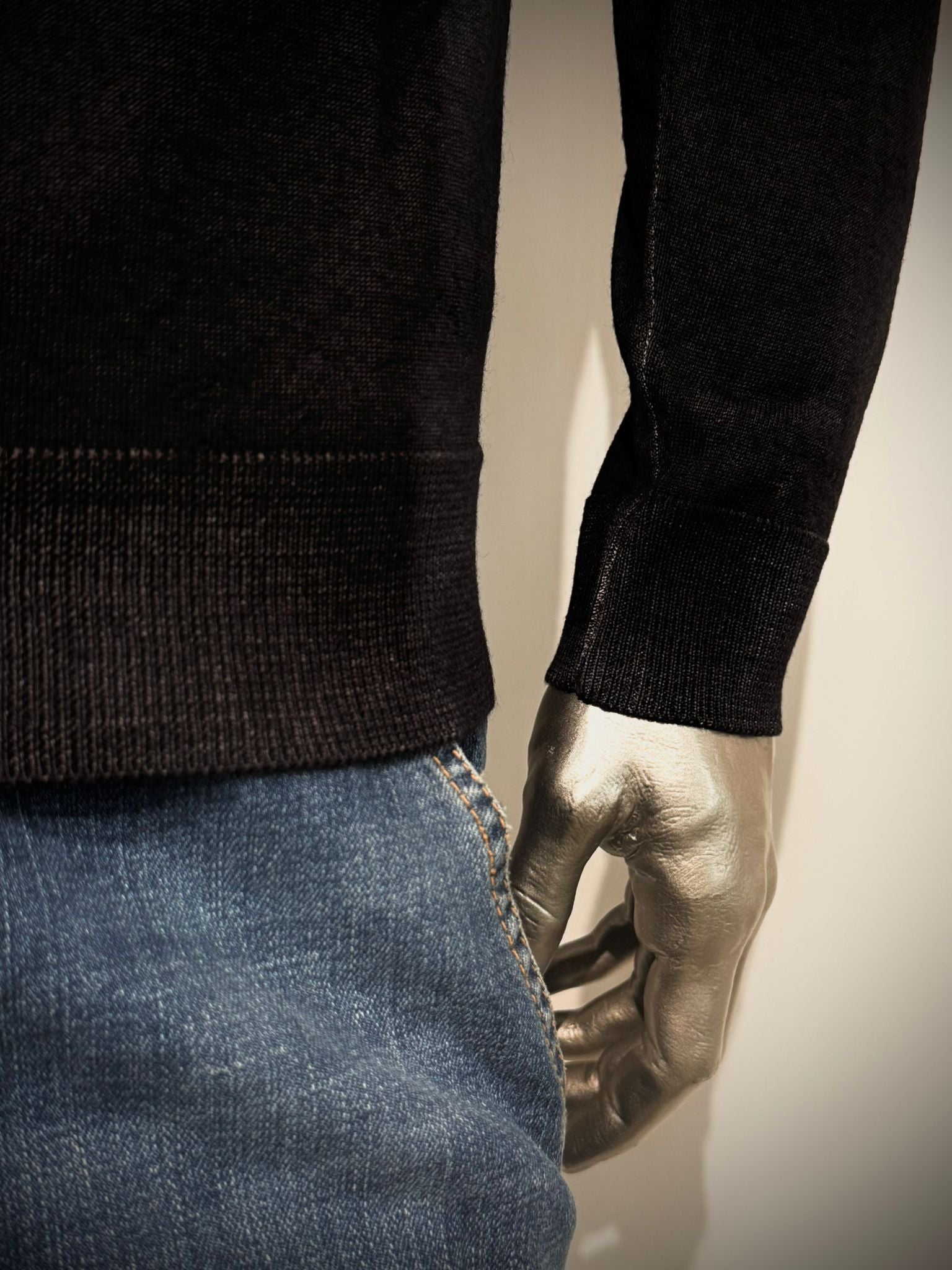 W5-0002 Maglia Lana Girocollo Nero09 Man