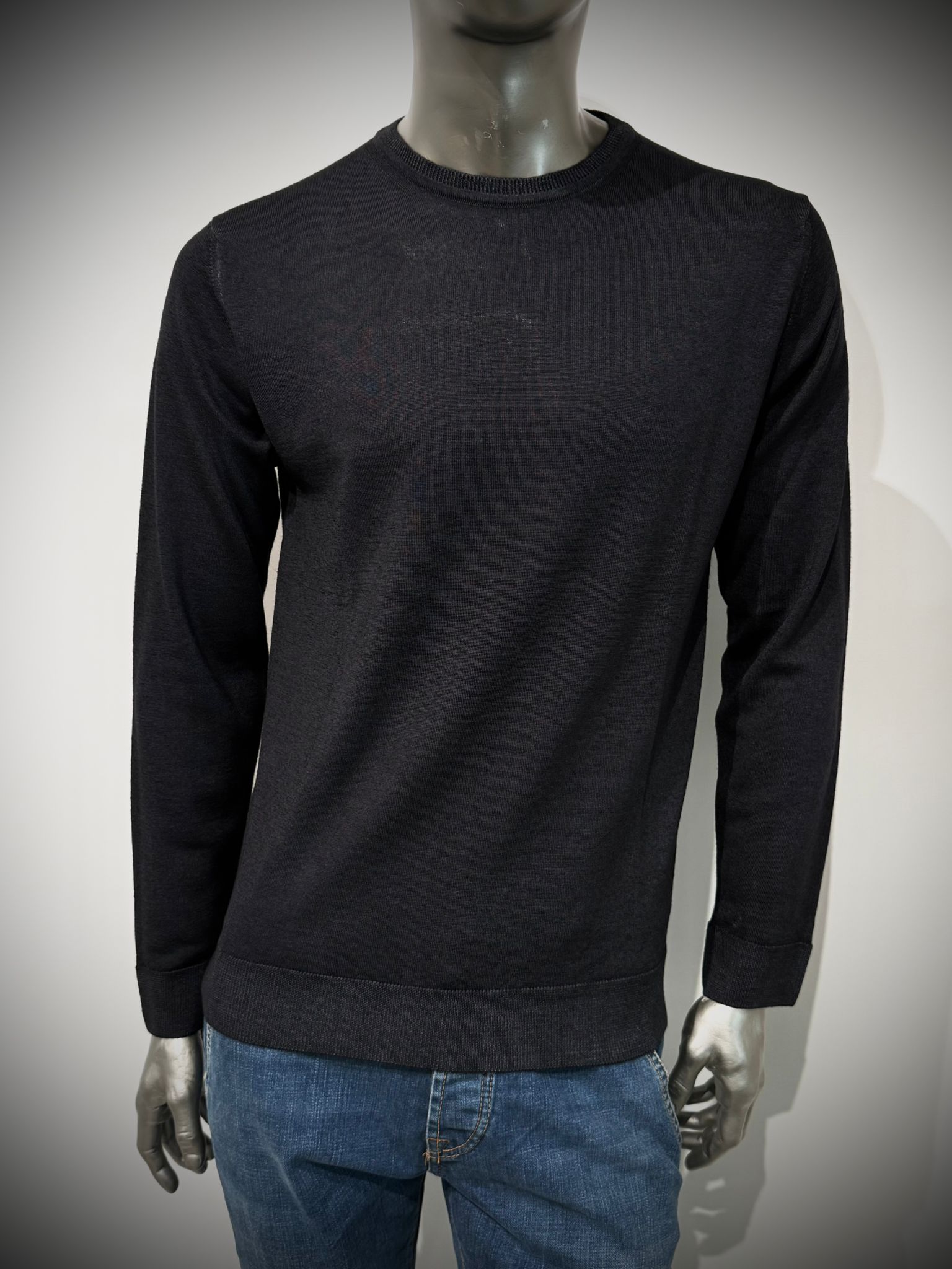 W5-0002 Maglia Lana Girocollo Nero09 Man