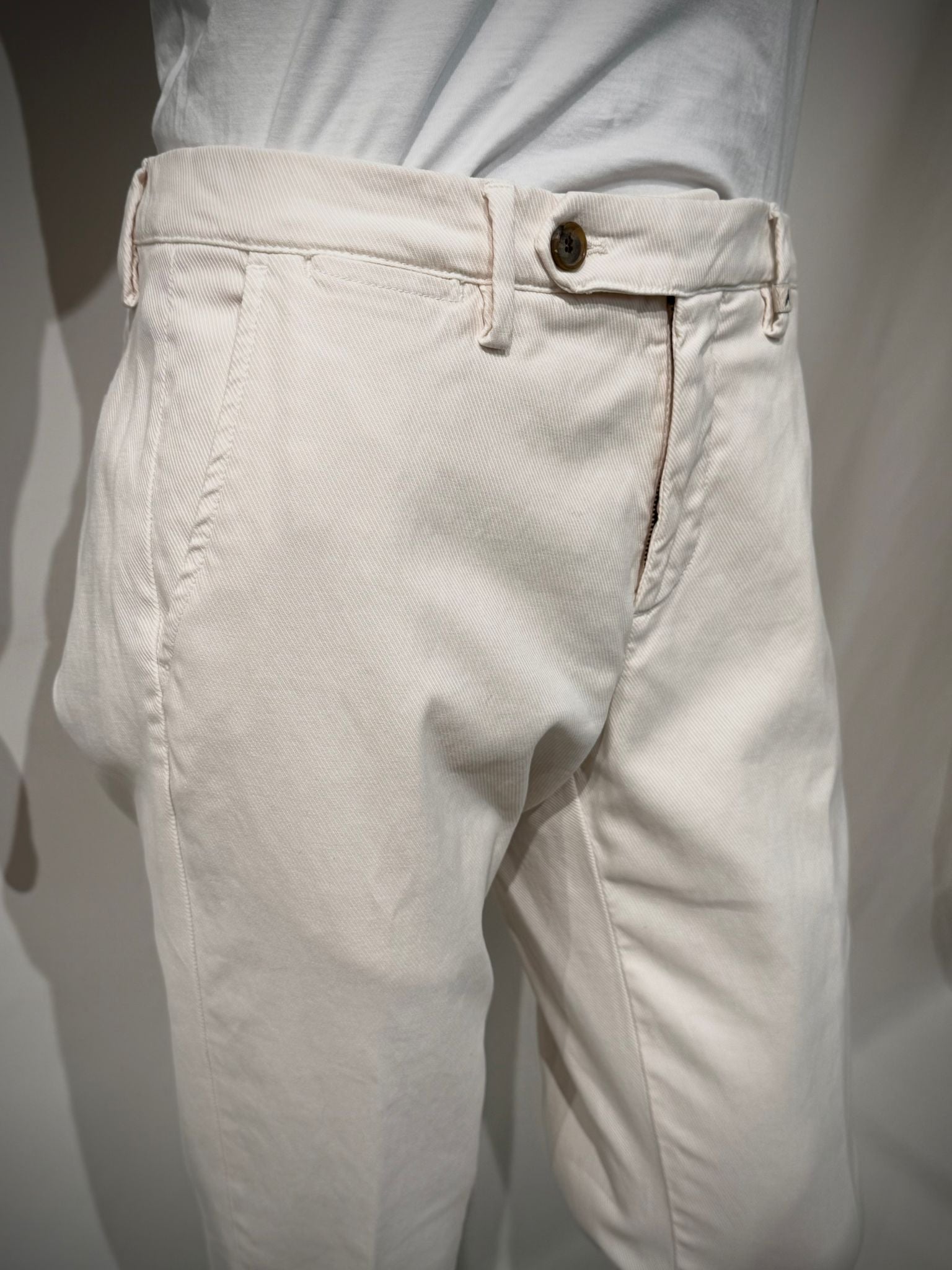 W5-29L 79 ZEUS Pantalone Latte Man