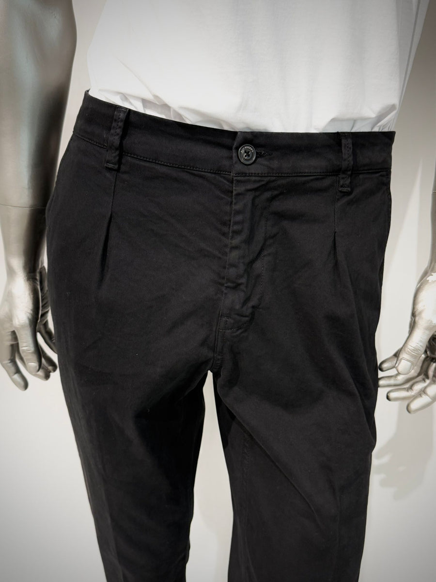 UW5-DAYOFF Pantalone Gabardina Read Black Man