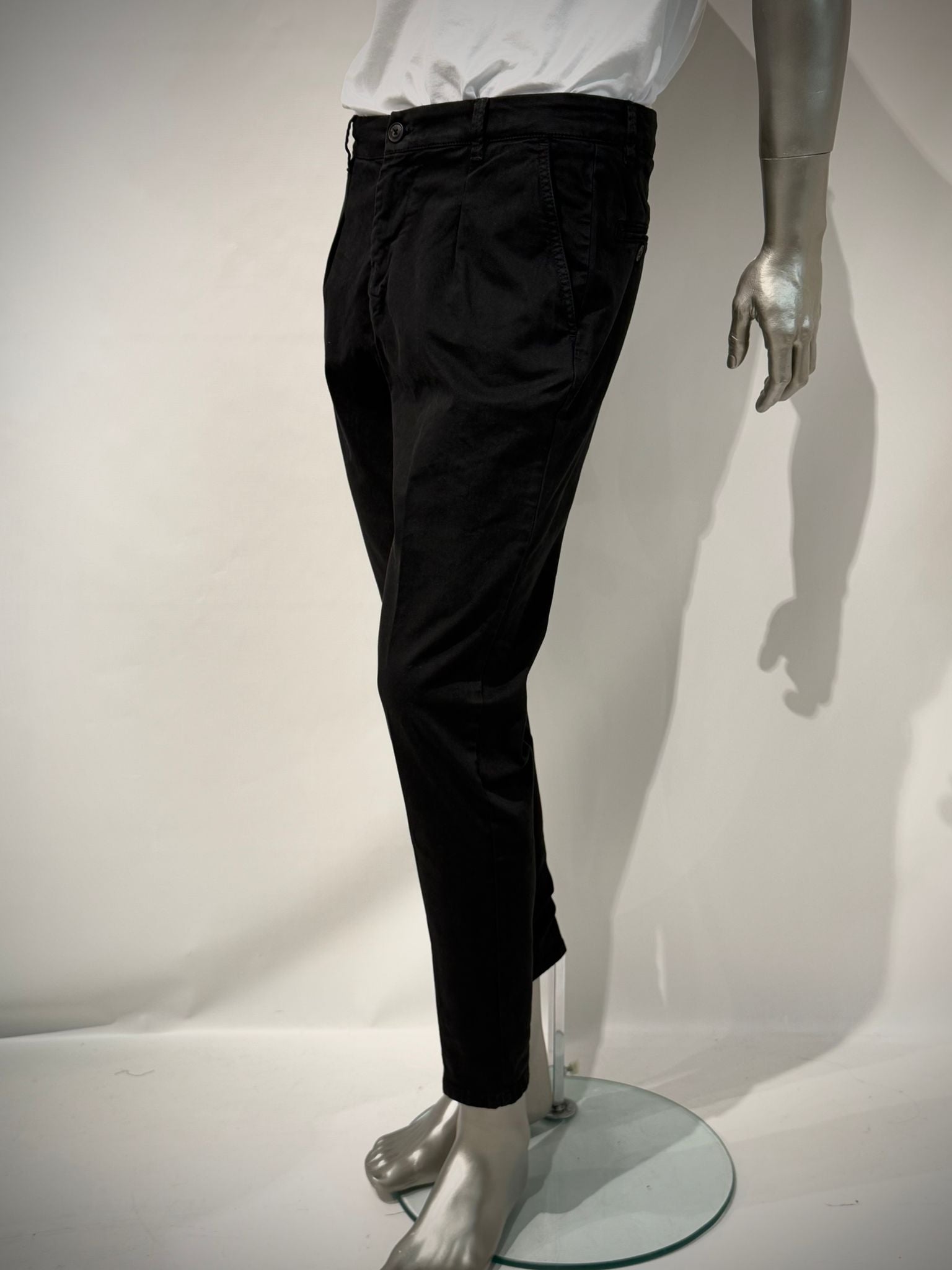 UW5-DAYOFF Pantalone Gabardina Read Black Man