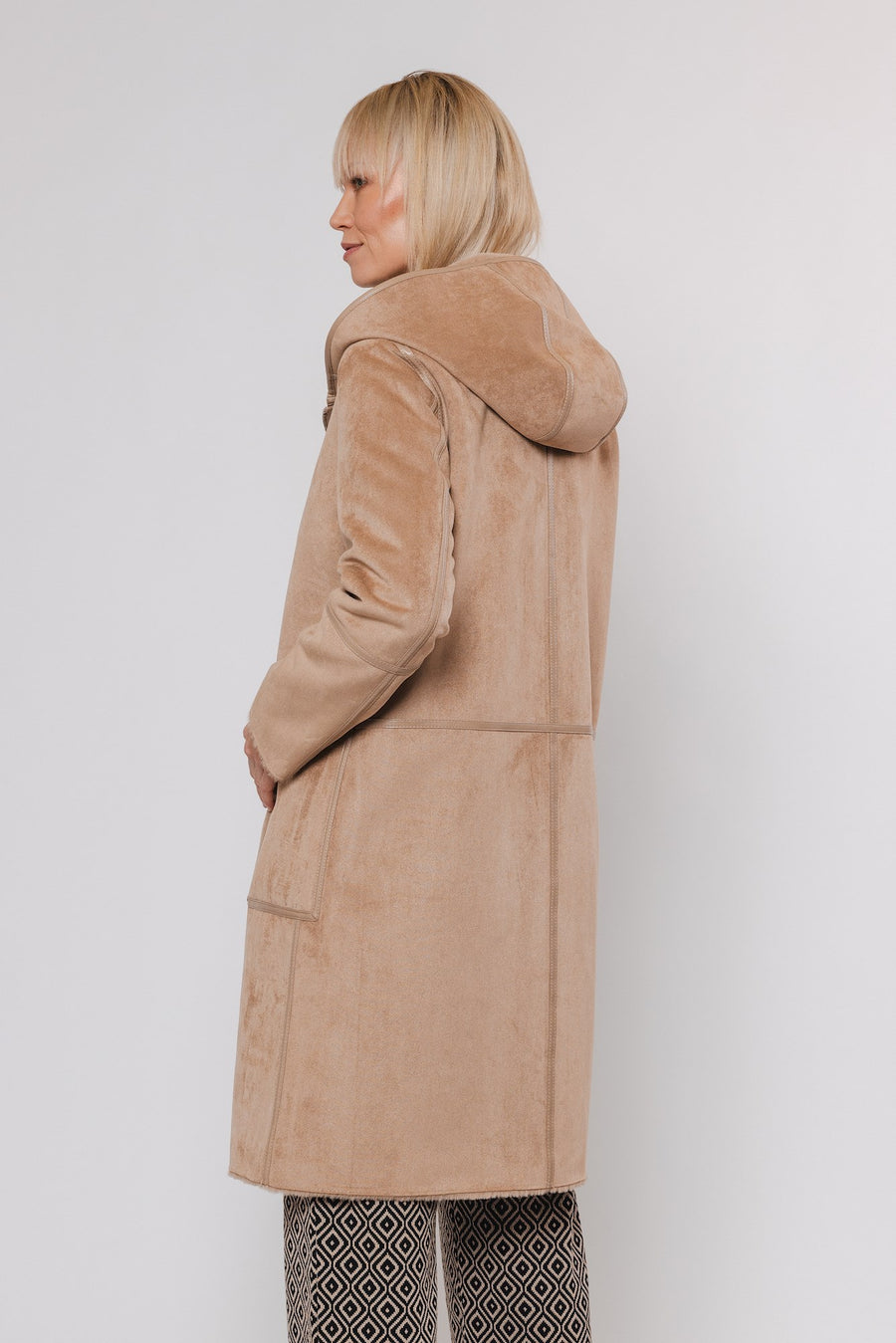 W4-OVA Reversible Coat Sand