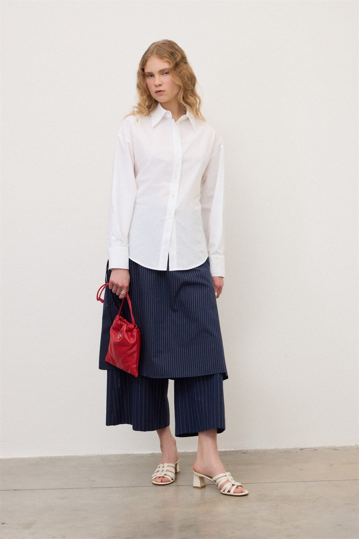 S6-DC5244 Camicia Manica Lunga Fiocco Bianca