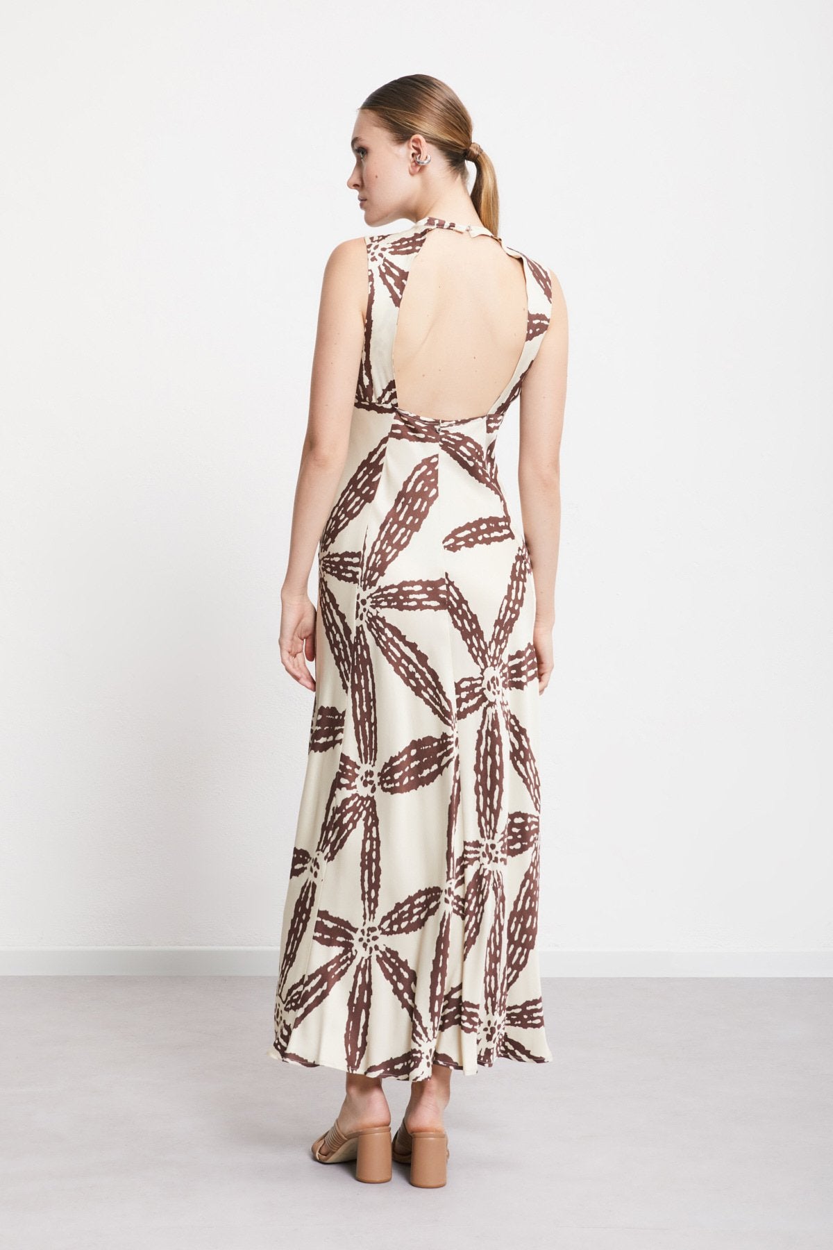 S5-DA5273 Abito Lungo in Raso di Viscosa Latte