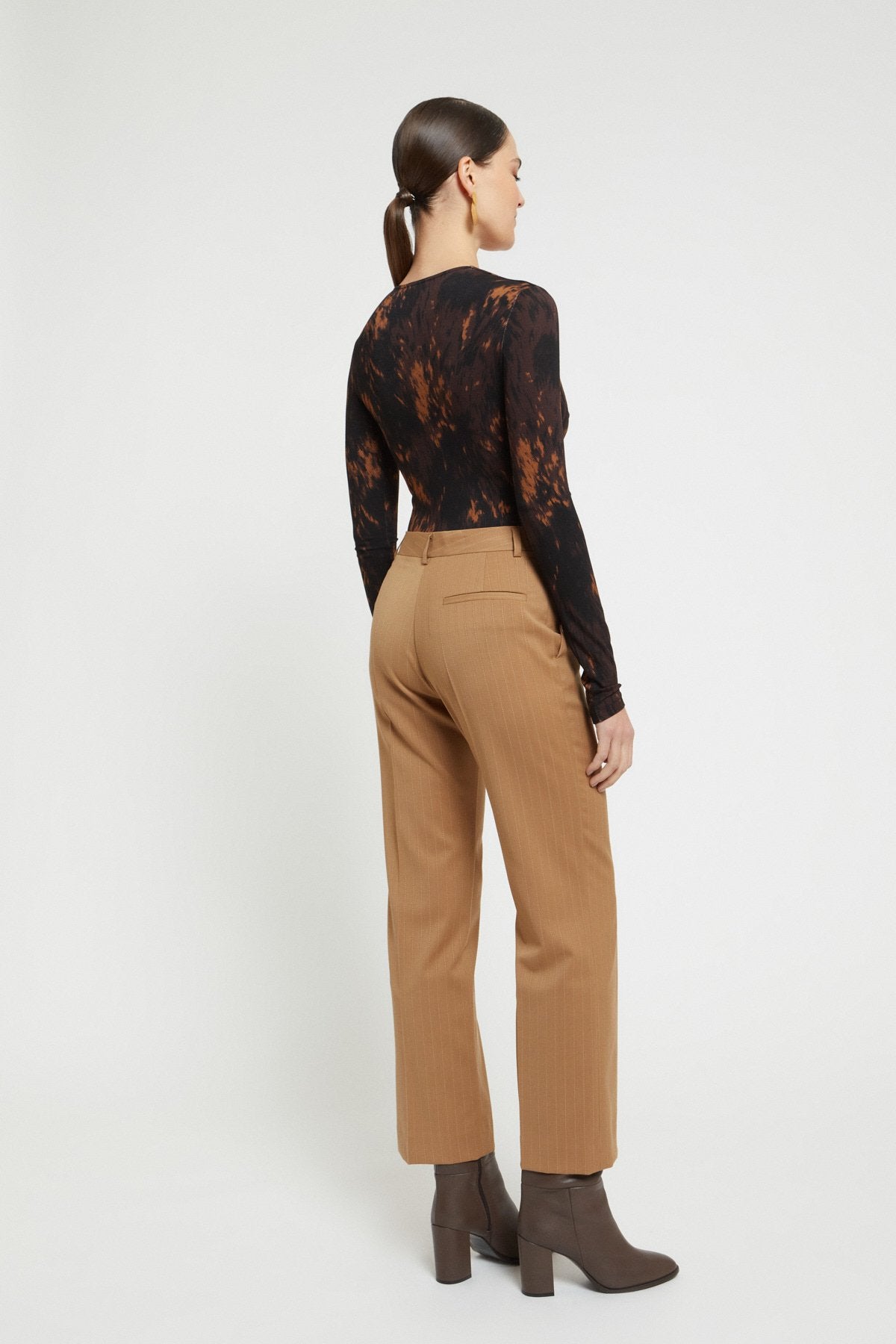 W5-DP9911 Pantalone alla Caviglia Sesamo