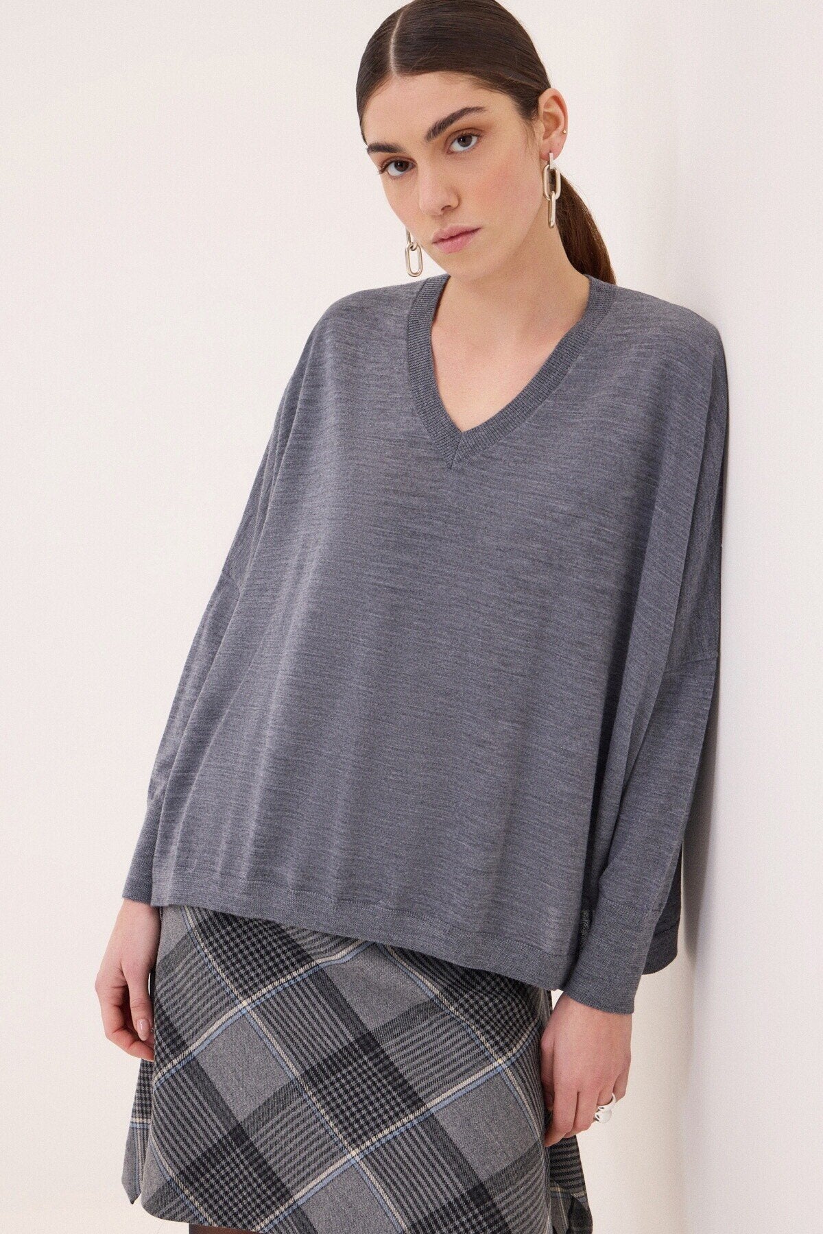 W6-DK9252-1 Maglia Scollo V Grey