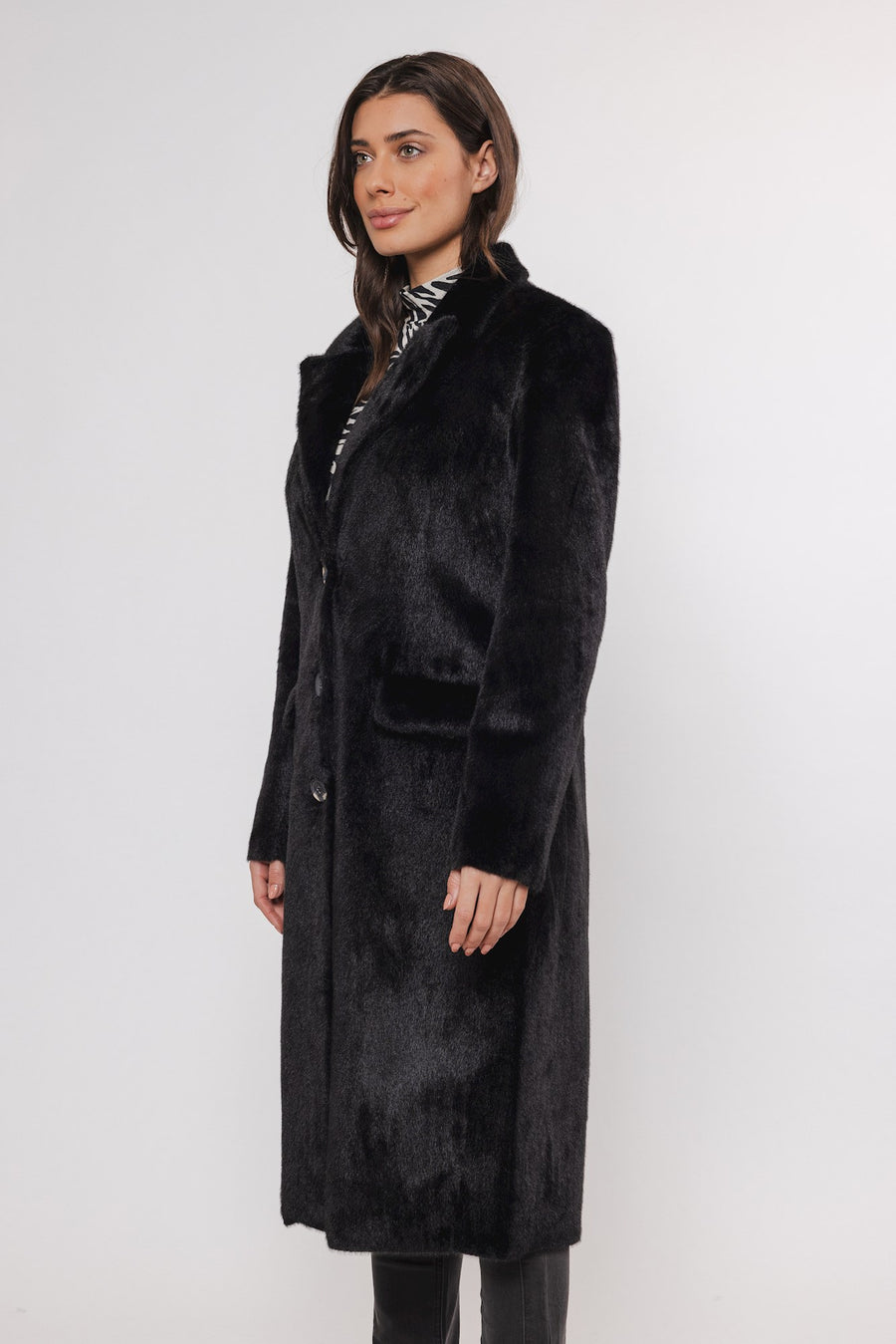 W4-SAAMI Long Coat Black