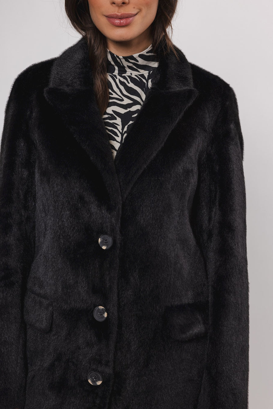 W4-SAAMI Long Coat Black