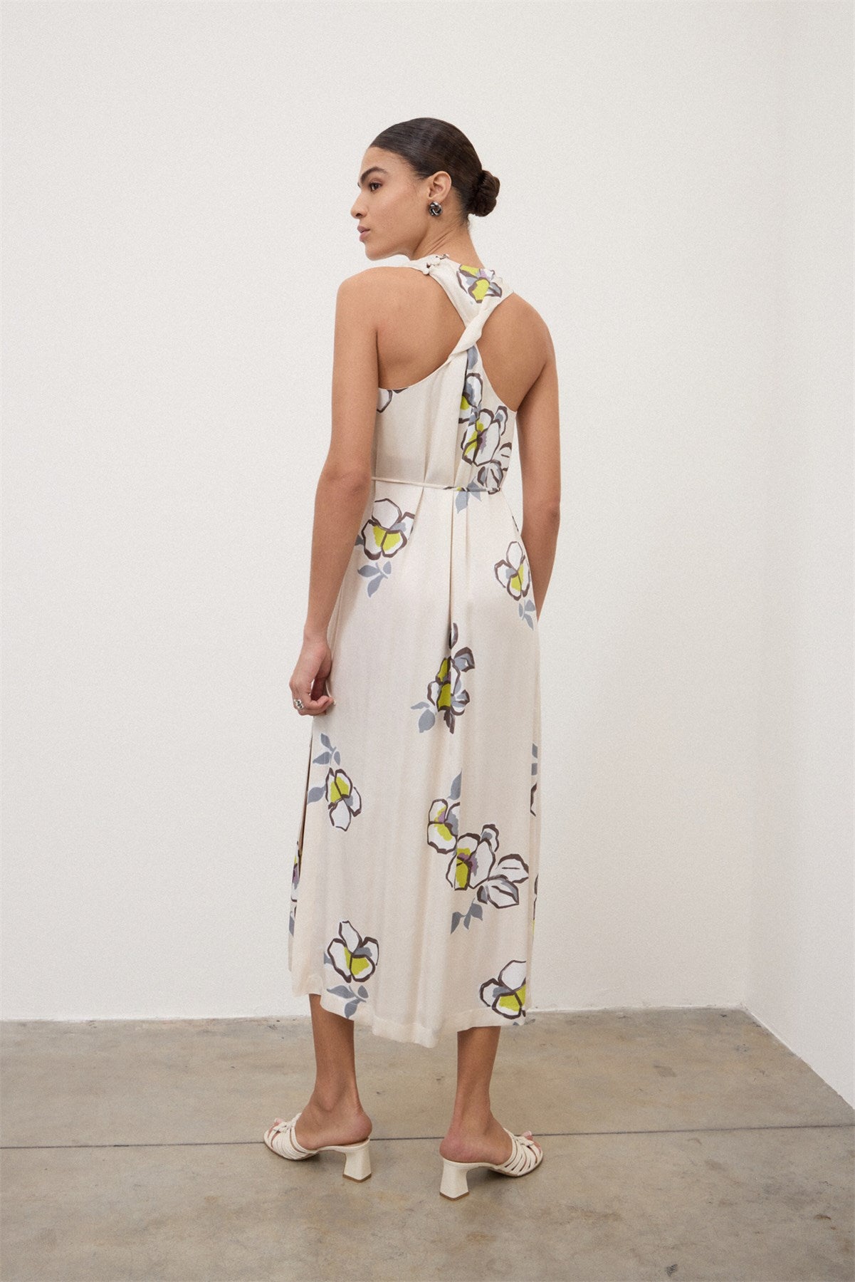 S6-DA5395 Abito Midi Latte