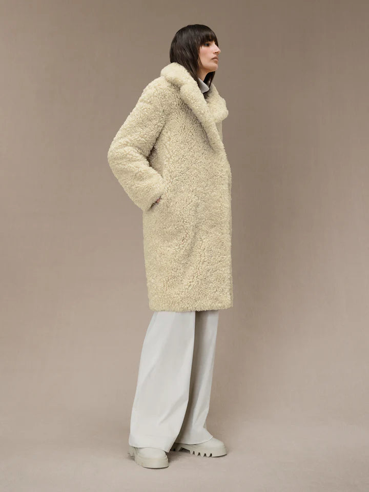 DW4-570 Lamb Coat Wom White Sand Woman