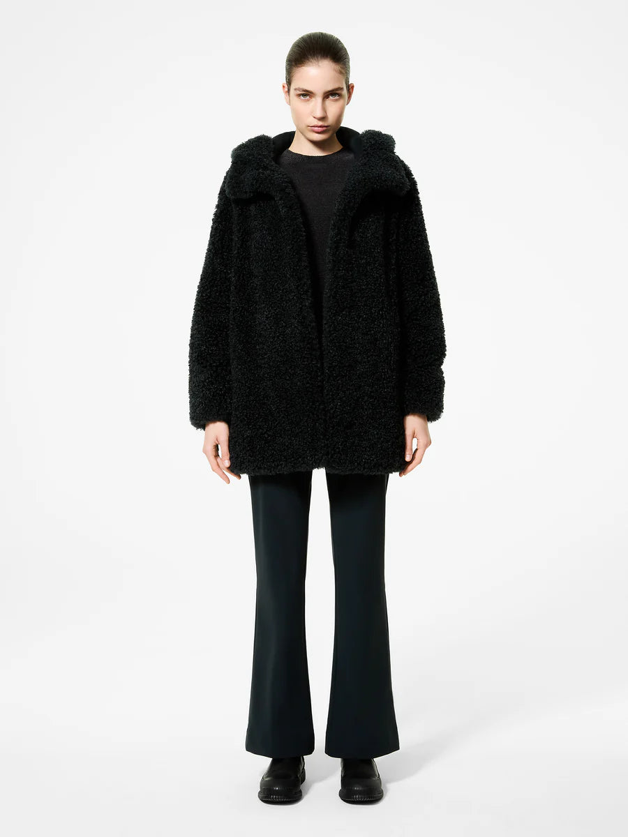 DW5-571 Lamb Hood Lead Woman