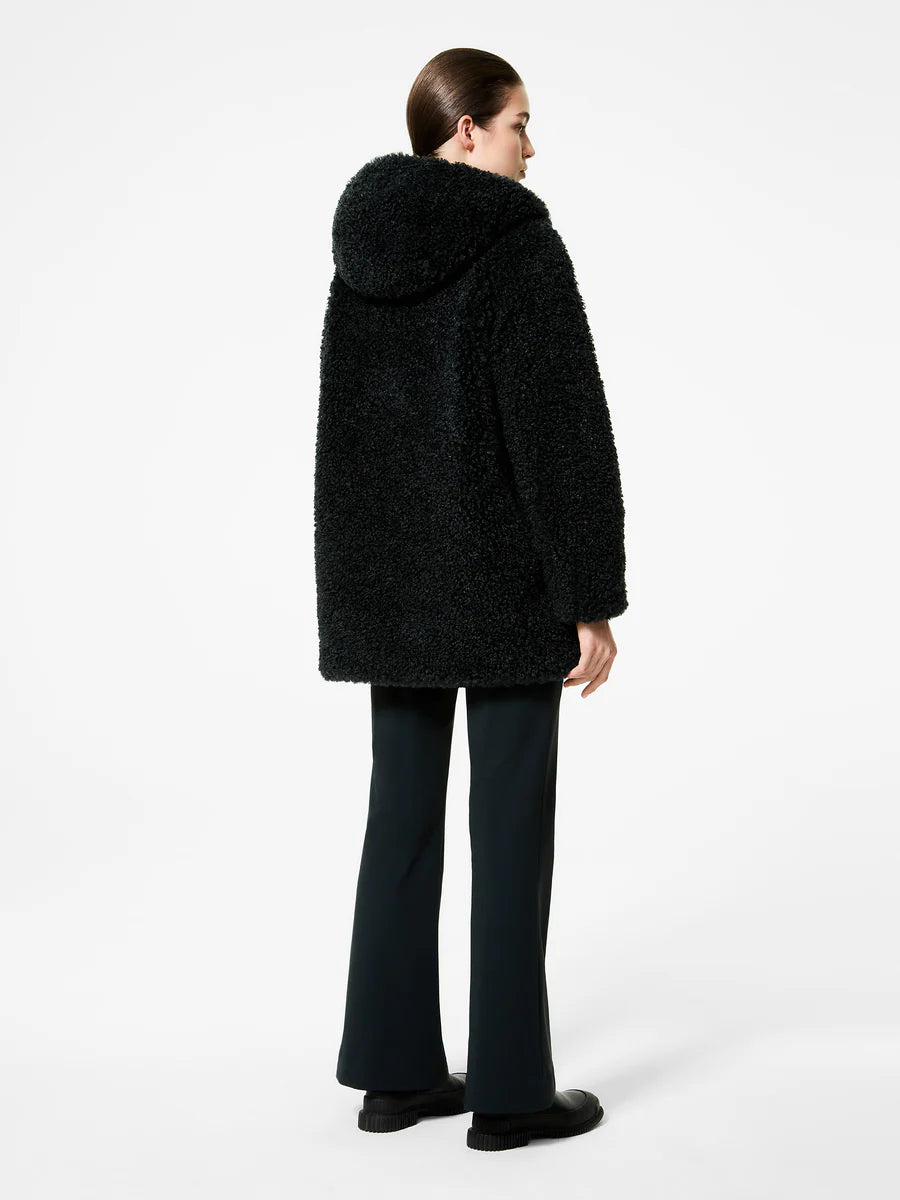 DW5-571 Lamb Hood Lead Woman