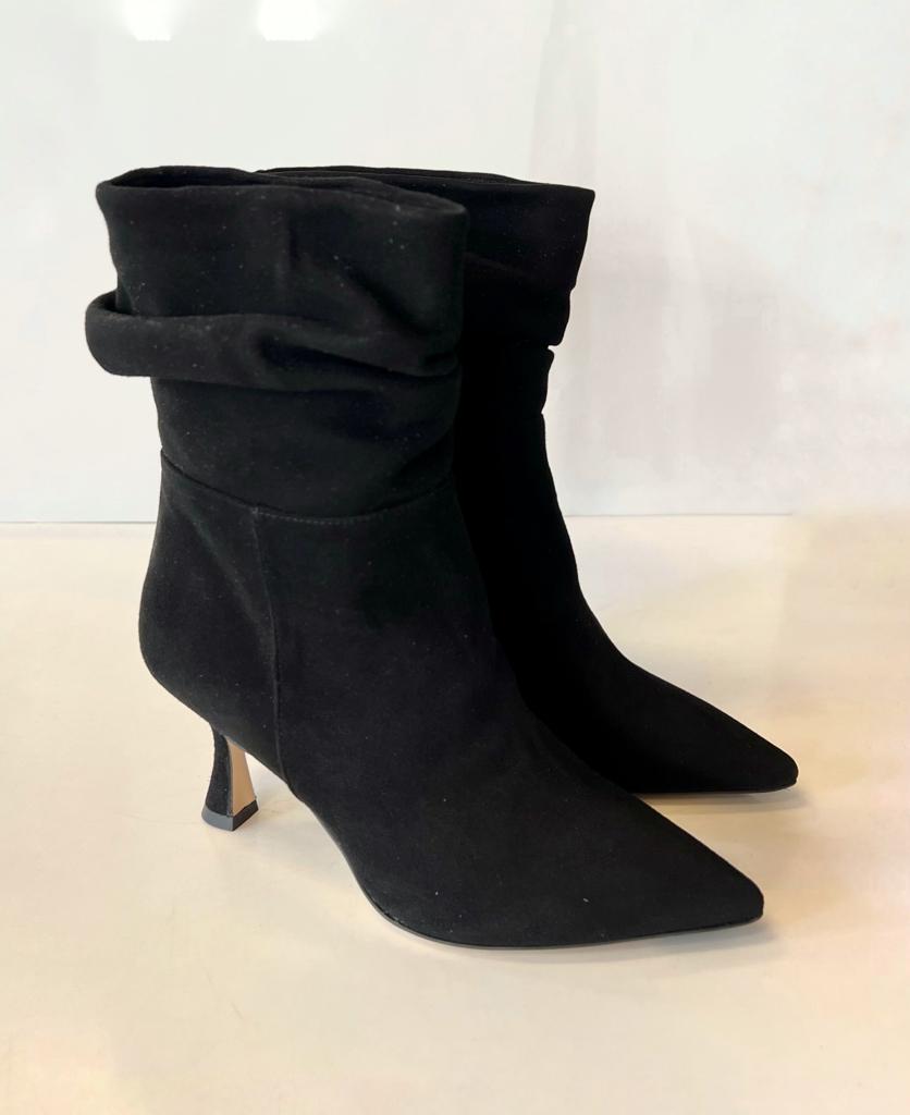 W3-8764 Stivaletto Camoscio Nero