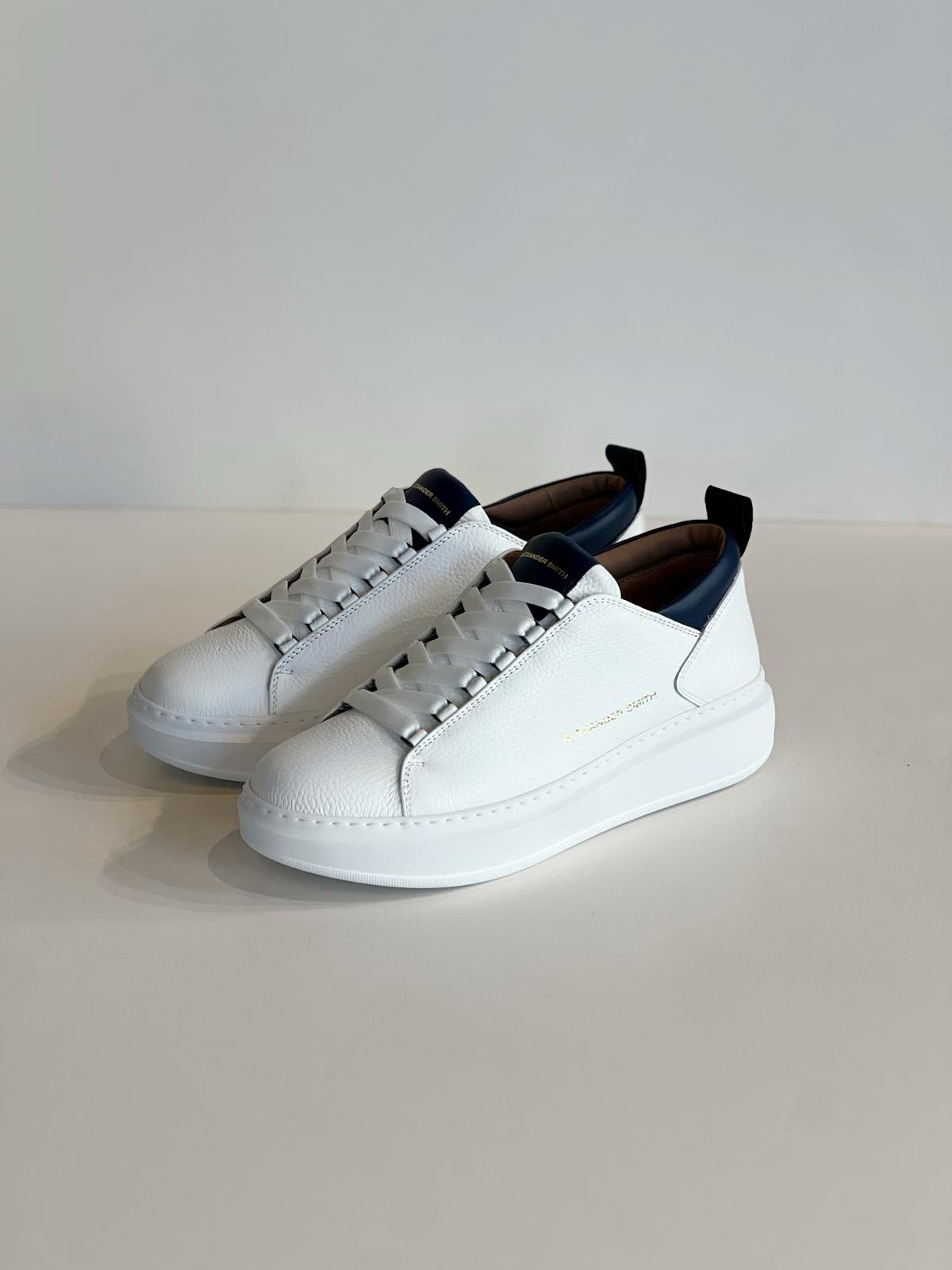 US4-Wembley White/Blue Man