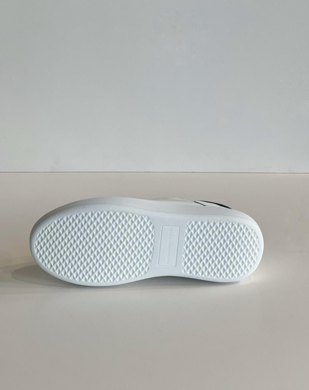 US4-Wembley White/Blue Man