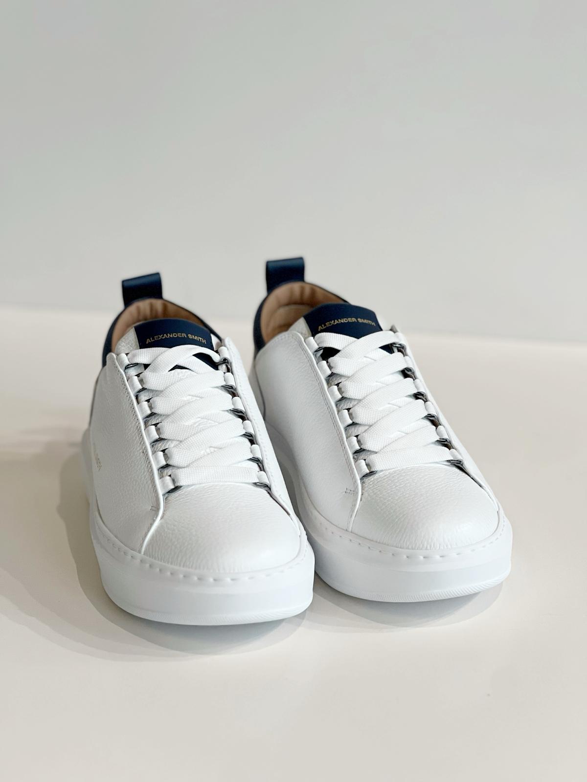 US4-Wembley White/Blue Man