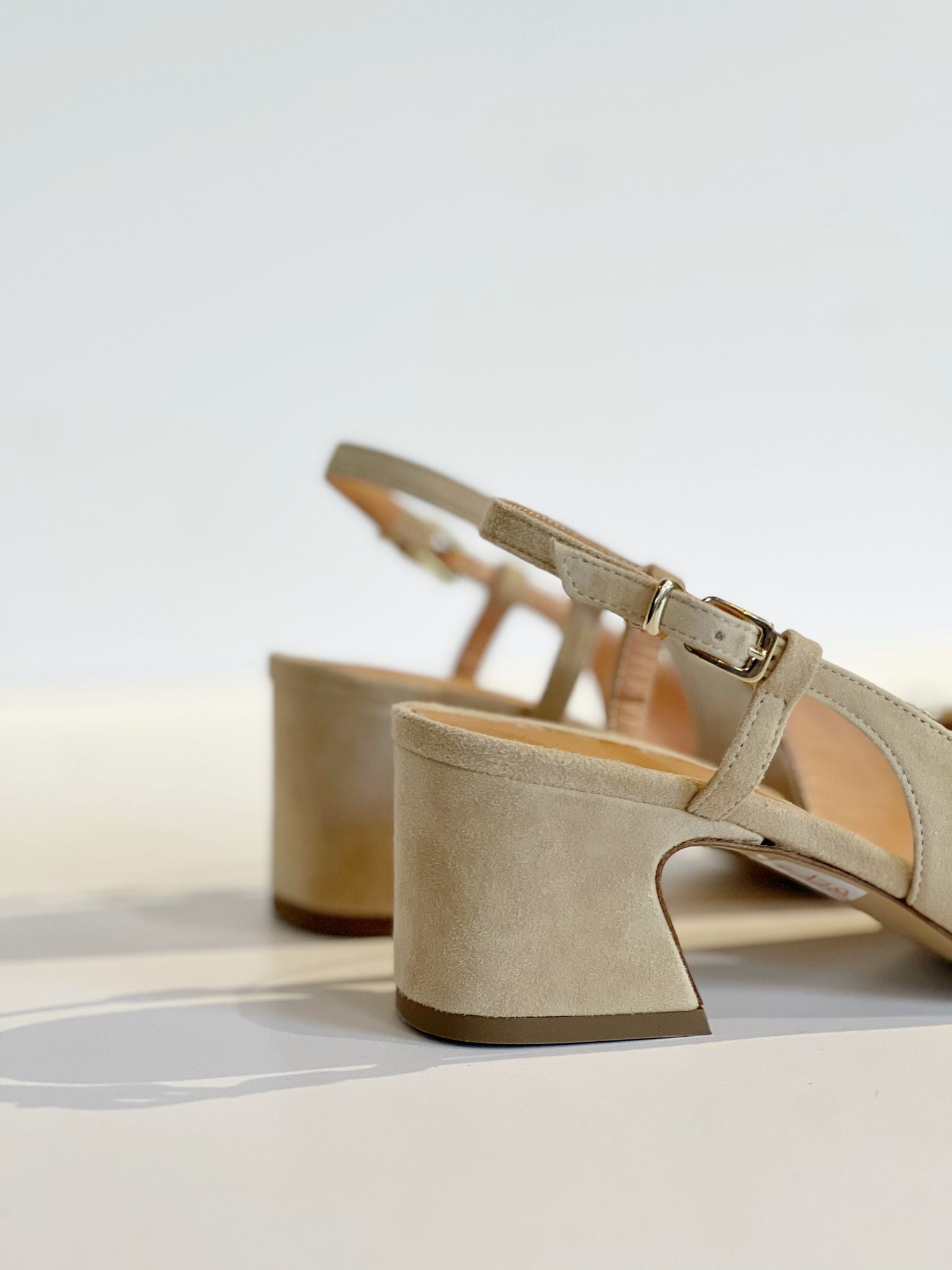 Q403 Chanel Camoscio Sabbia