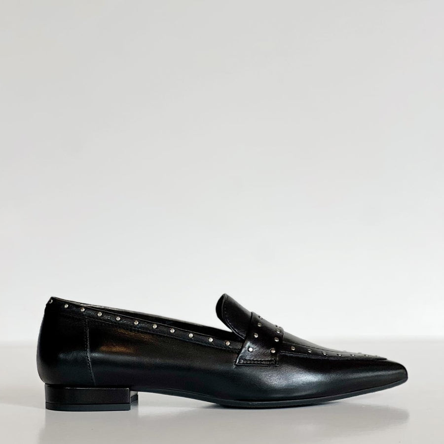 W4 - 9110 Mocassino Borchie Nero