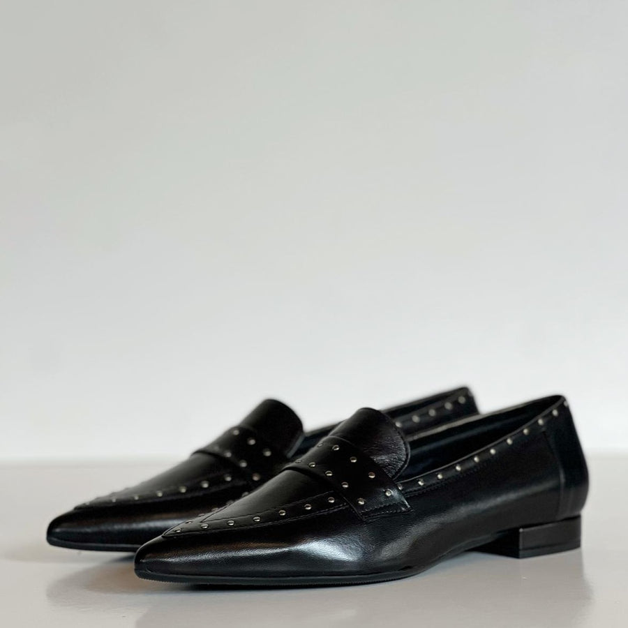 W4 - 9110 Mocassino Borchie Nero