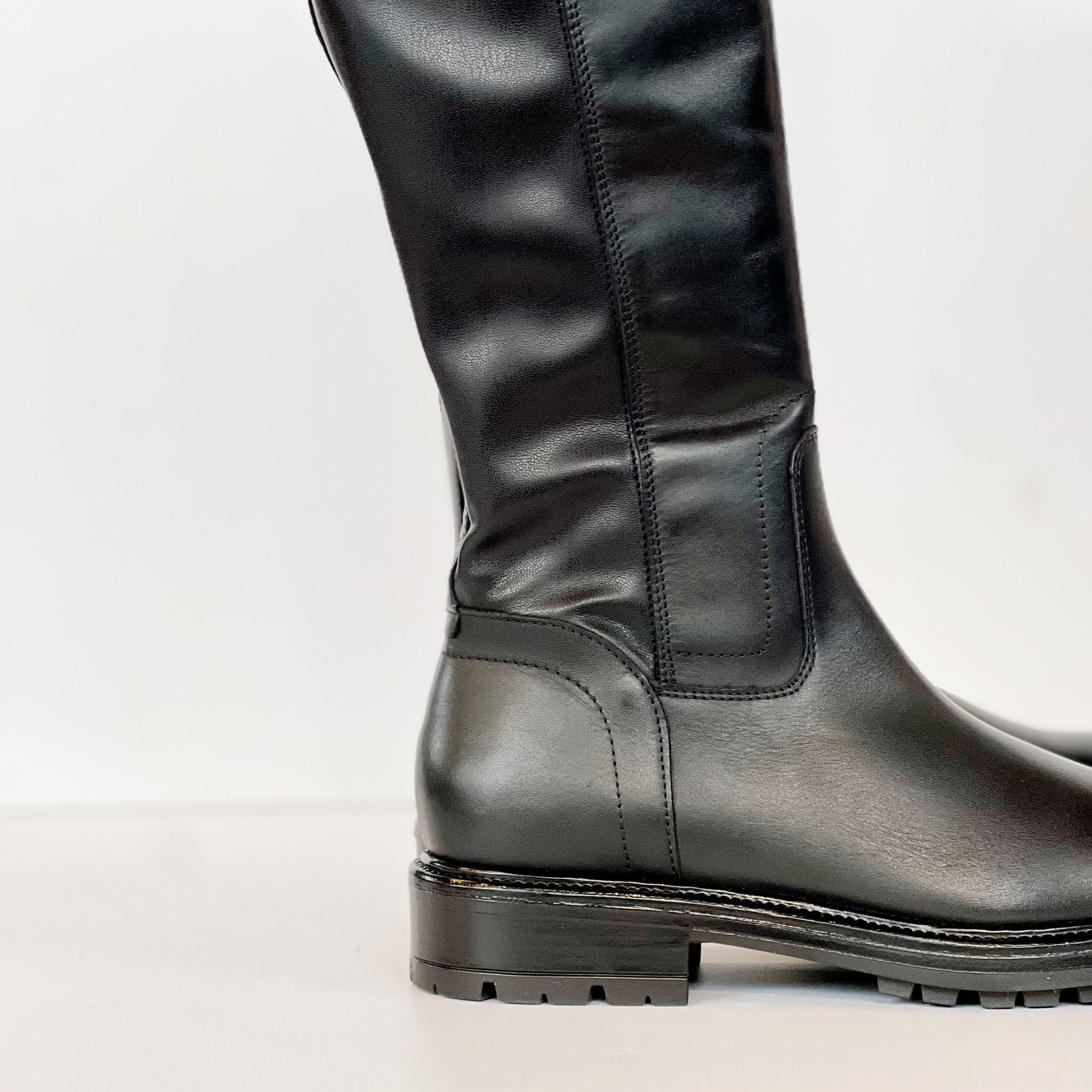 W4 - 158/23 Stivale Alto Nero