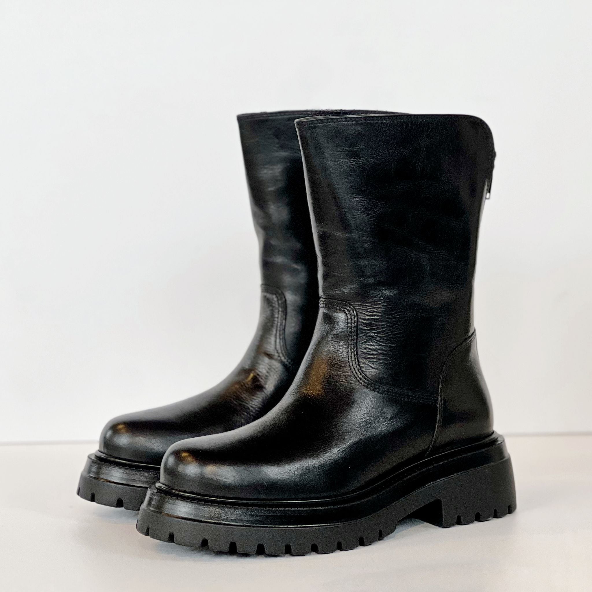 W4 - 186 Police Nero