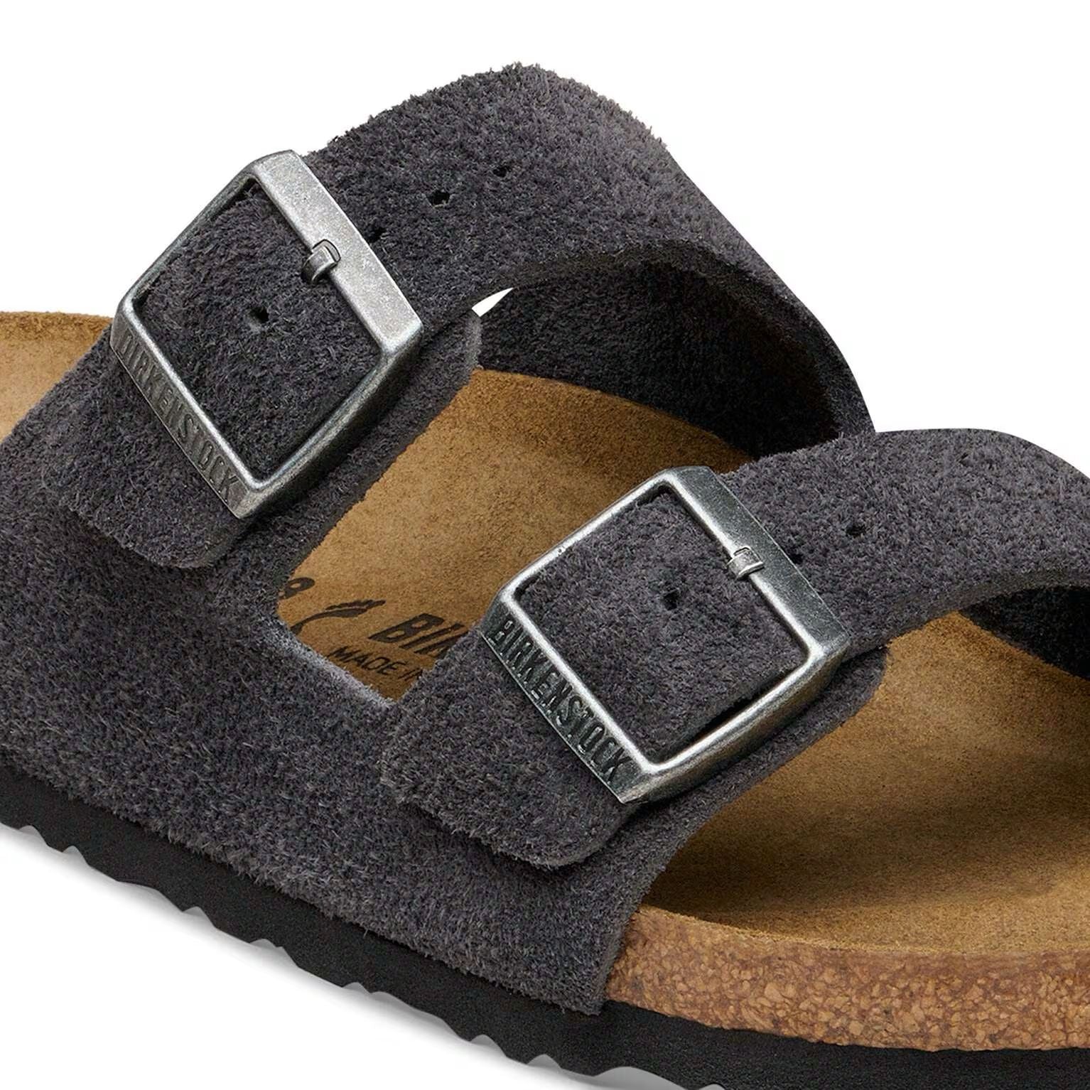 1031625 Arizona Suede Charcoal Man
