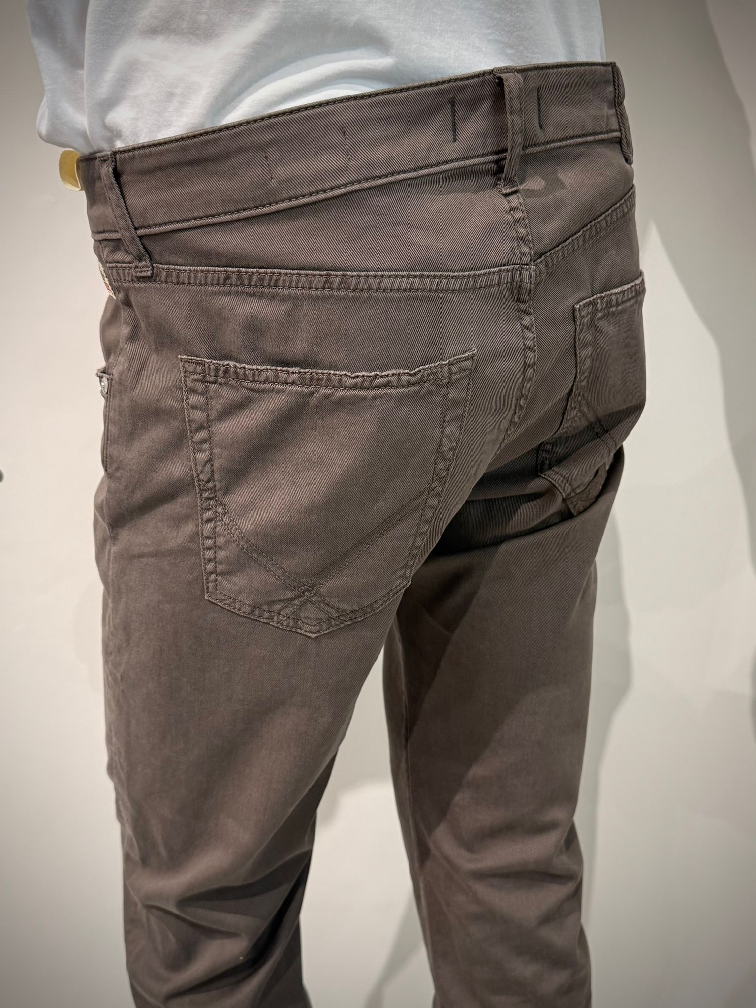 US6-517 Pantalone PLAIN Sandalo Man