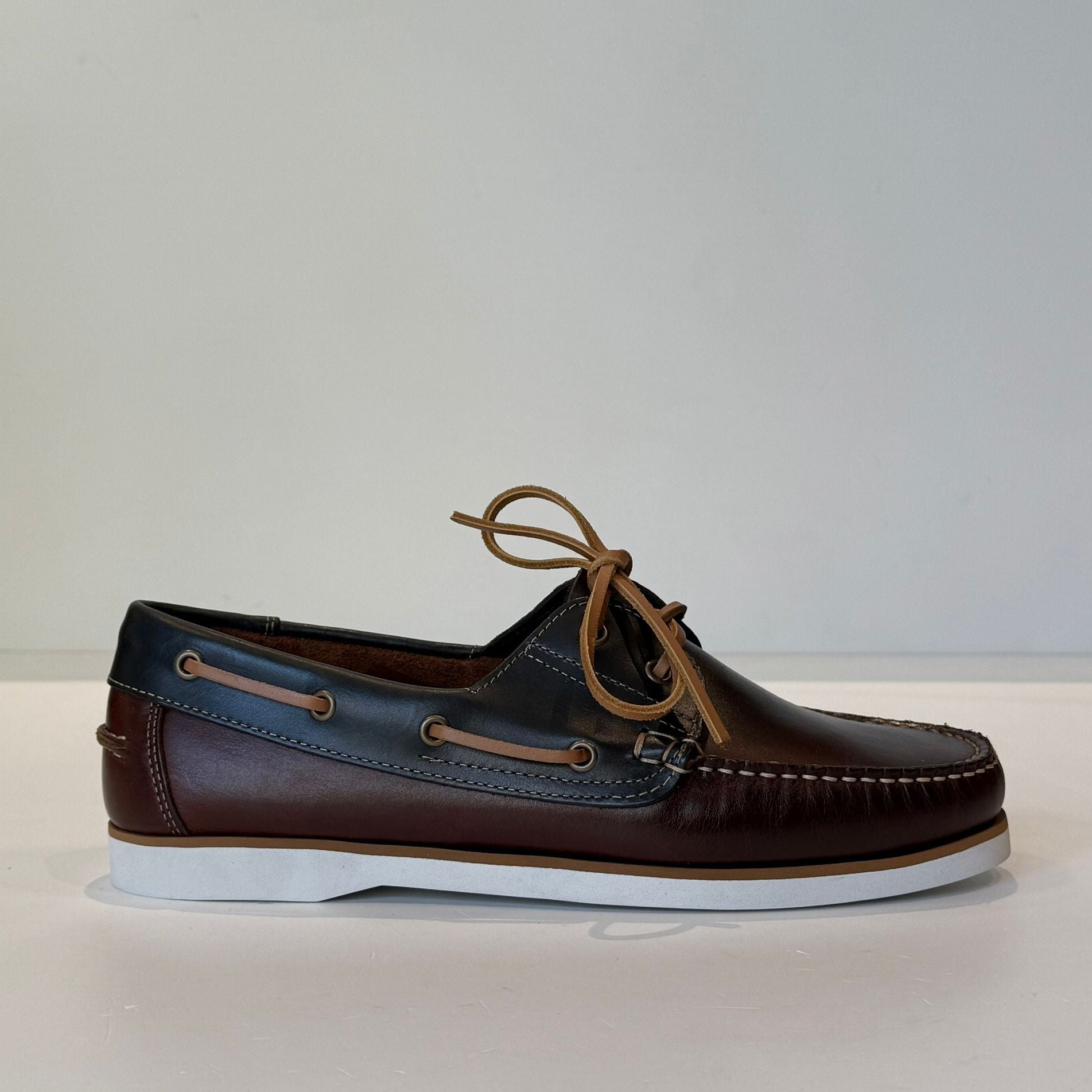 S6-4247/40/26 Mocassino Vela Pull-Up Sombrero/Navy Man