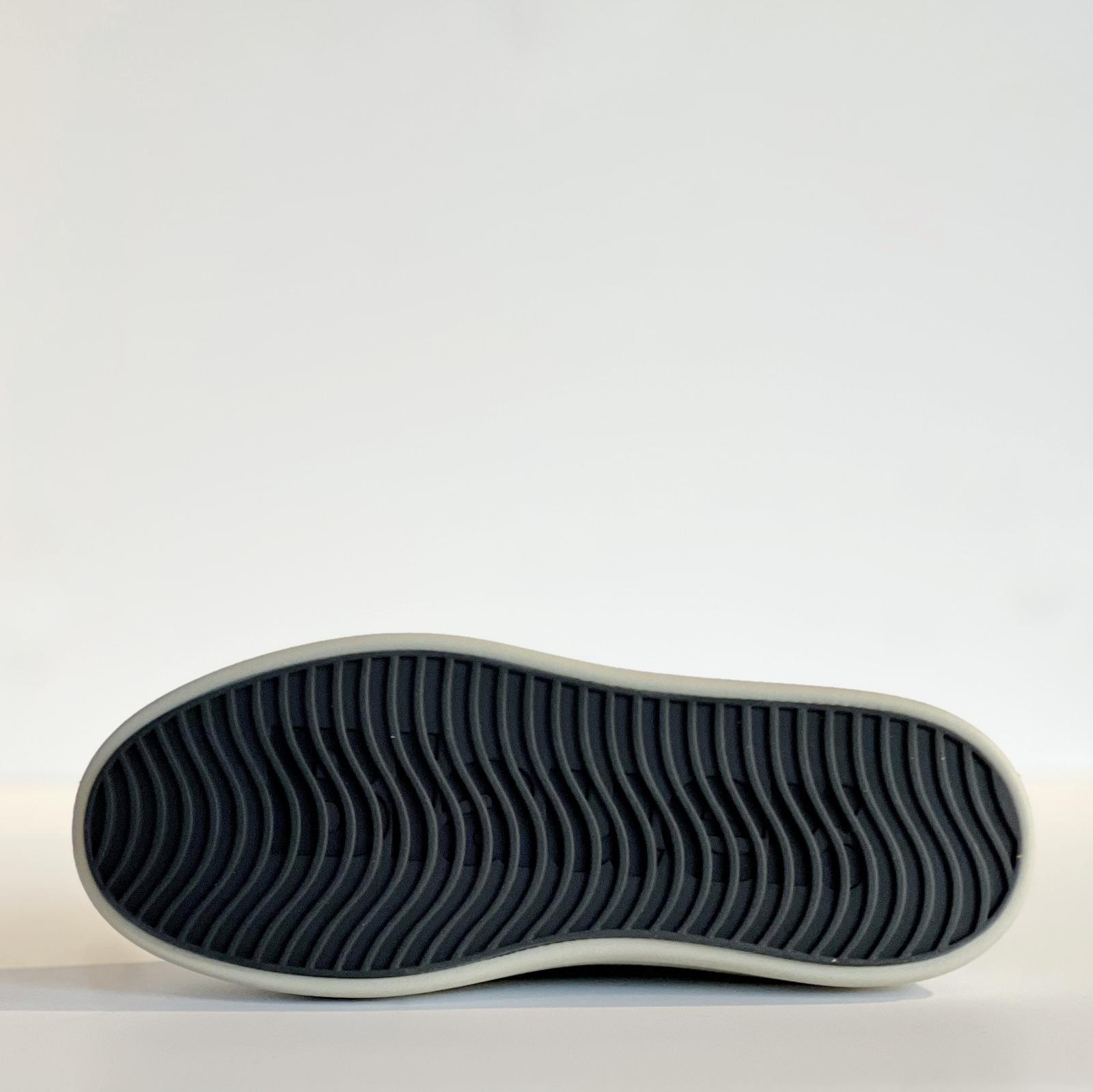 DW4-EMERY Taupe Woman