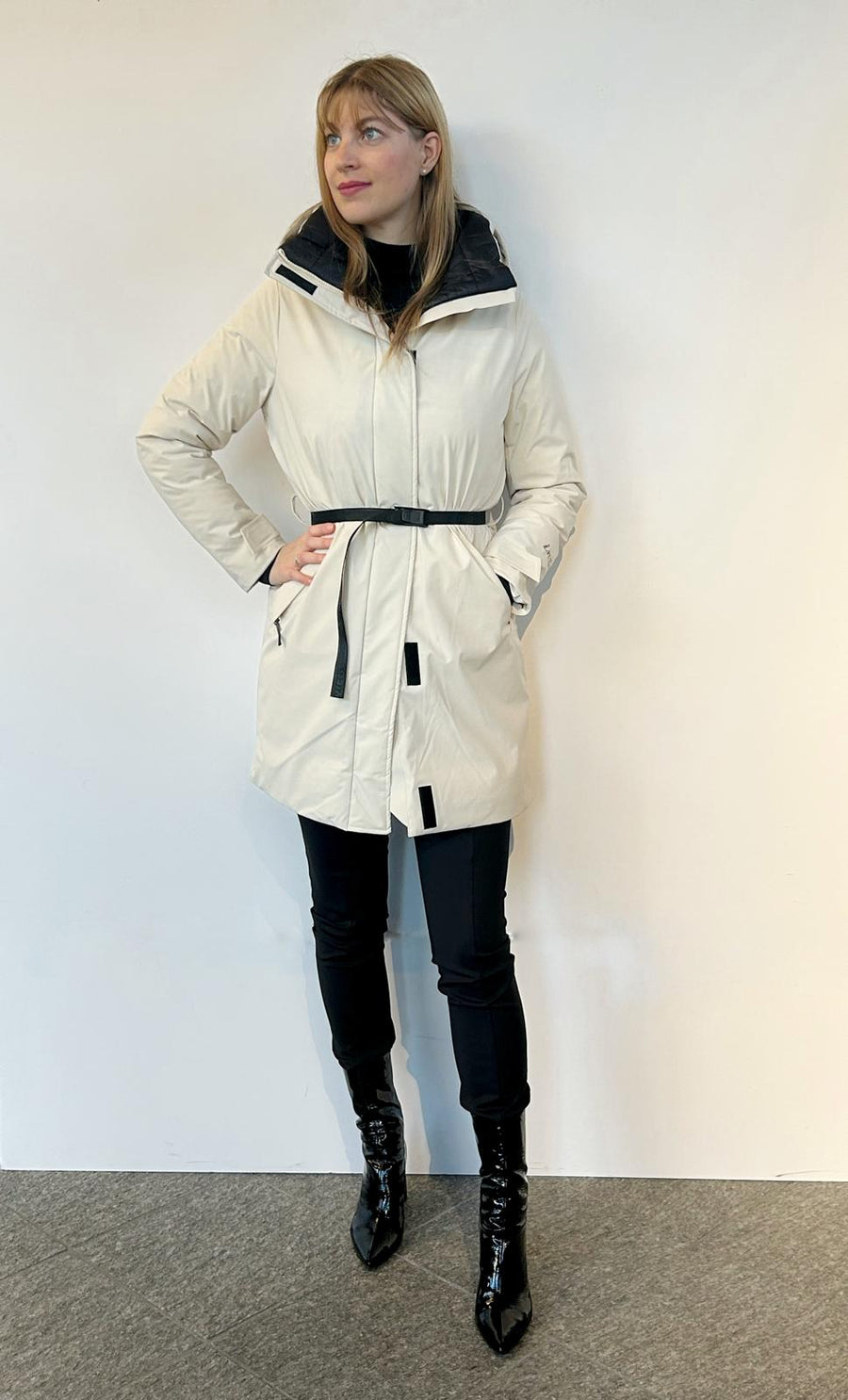 DW4-CW039 Parka Ivory Woman