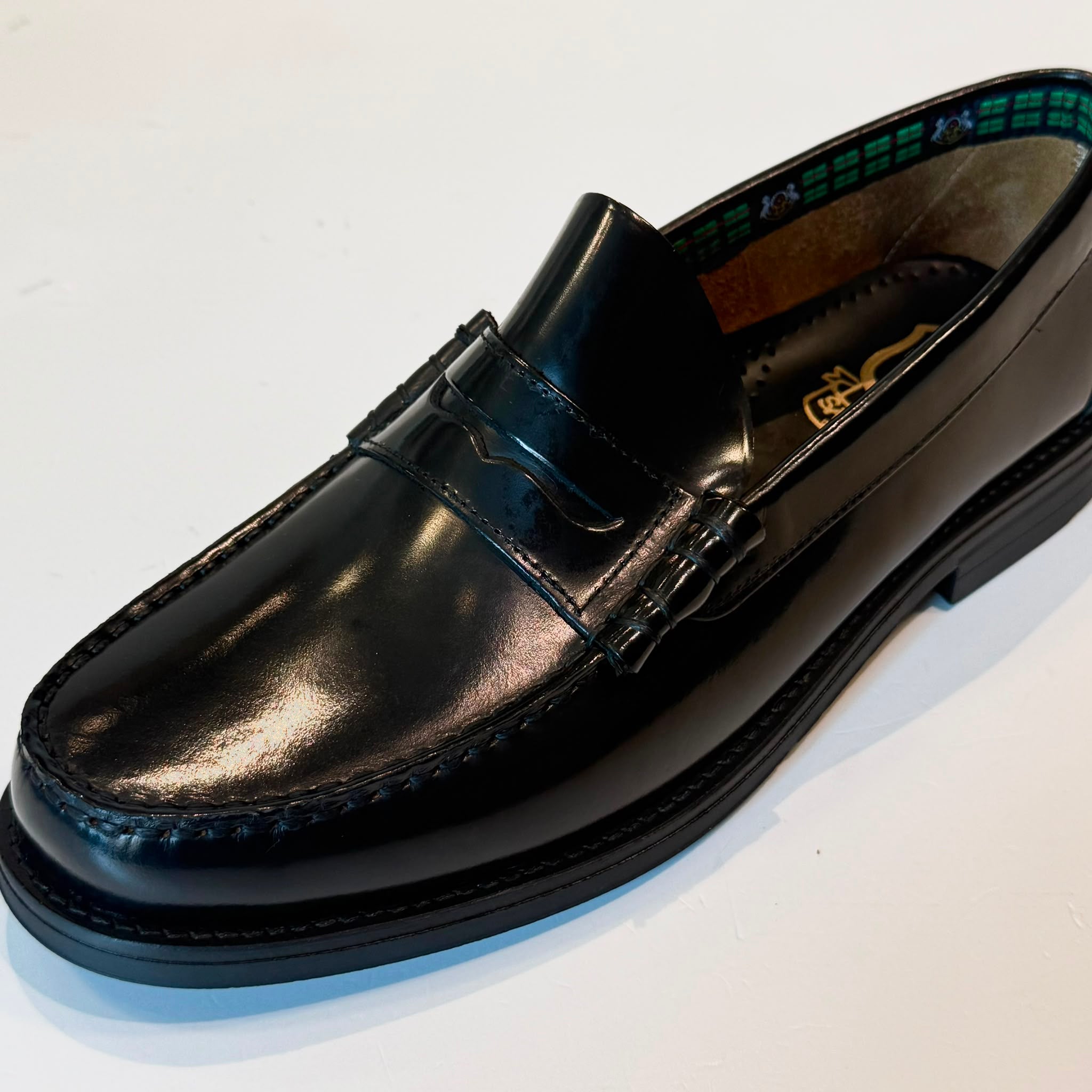 W6-Mocassino College Polished Black Man