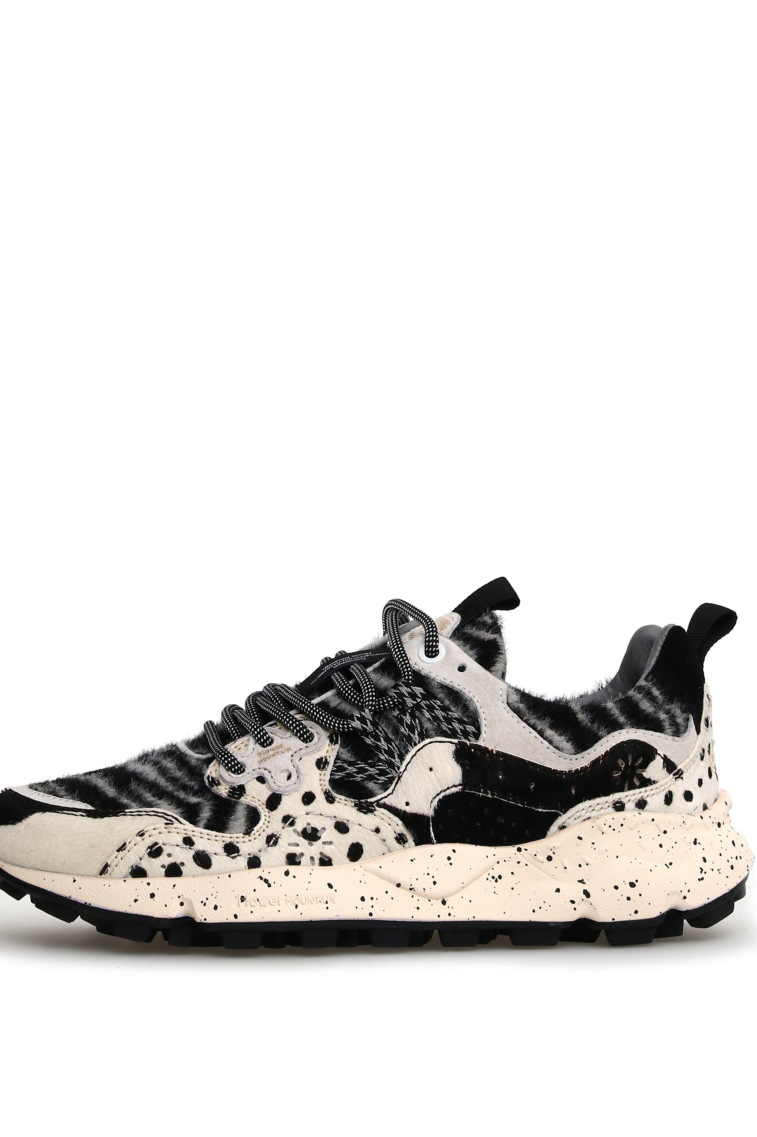 DW4-1N21 YAMANO3 Pony White/Black Woman