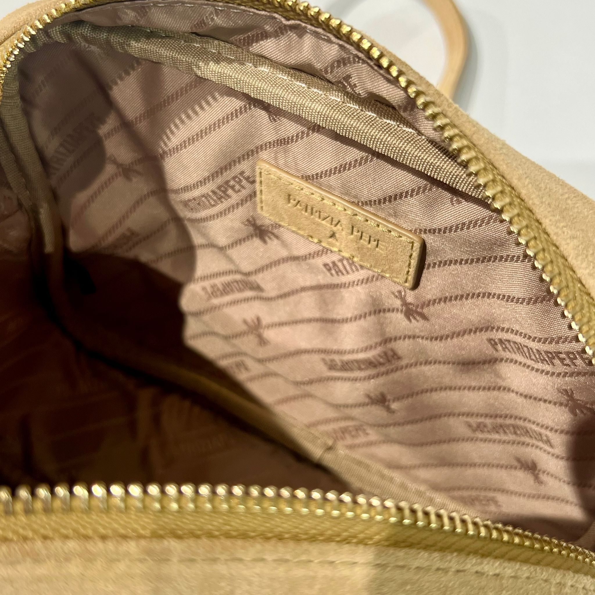 S6-8B8985 Camera Case Suede Sand Beige