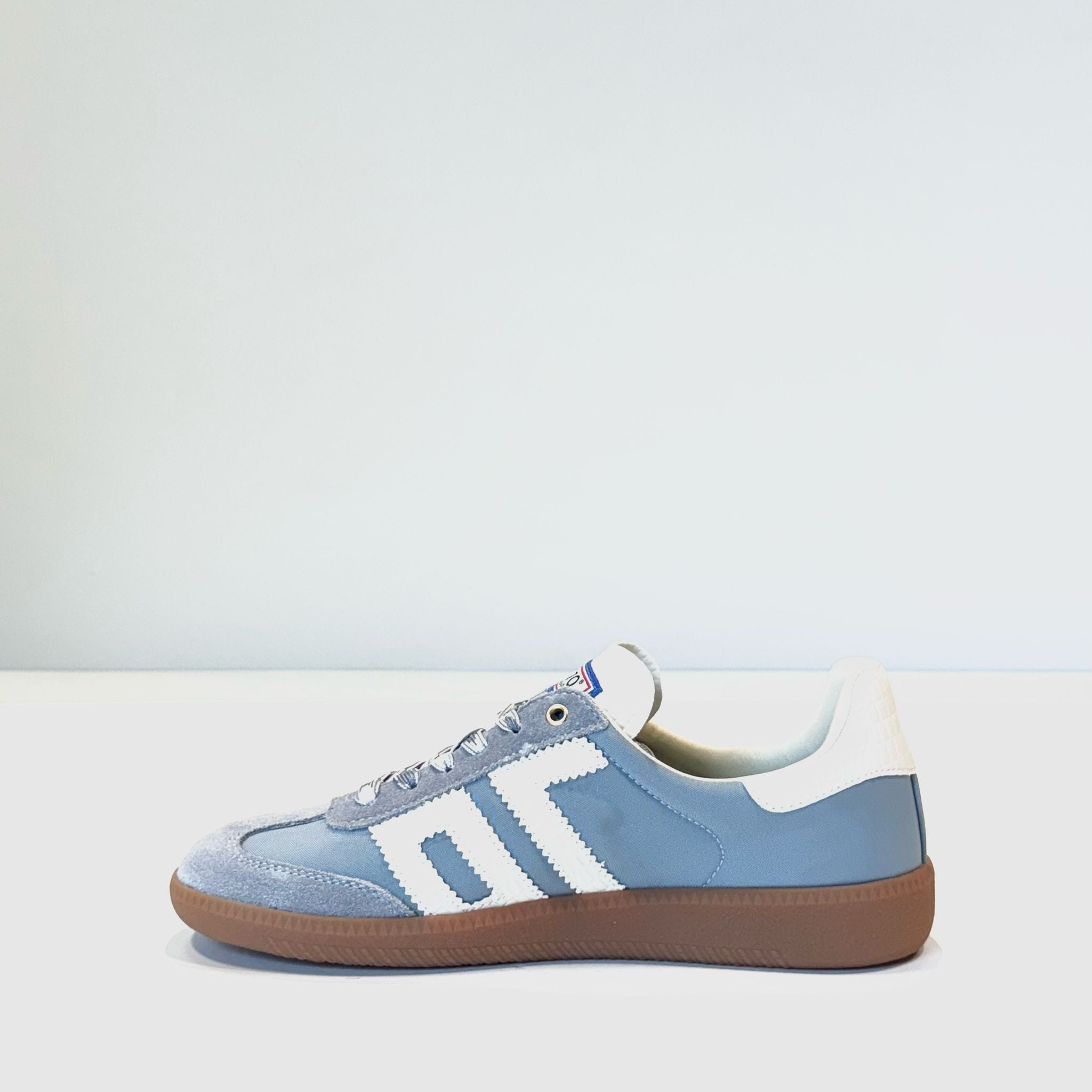 DS5-GHOST Suede Sky Woman